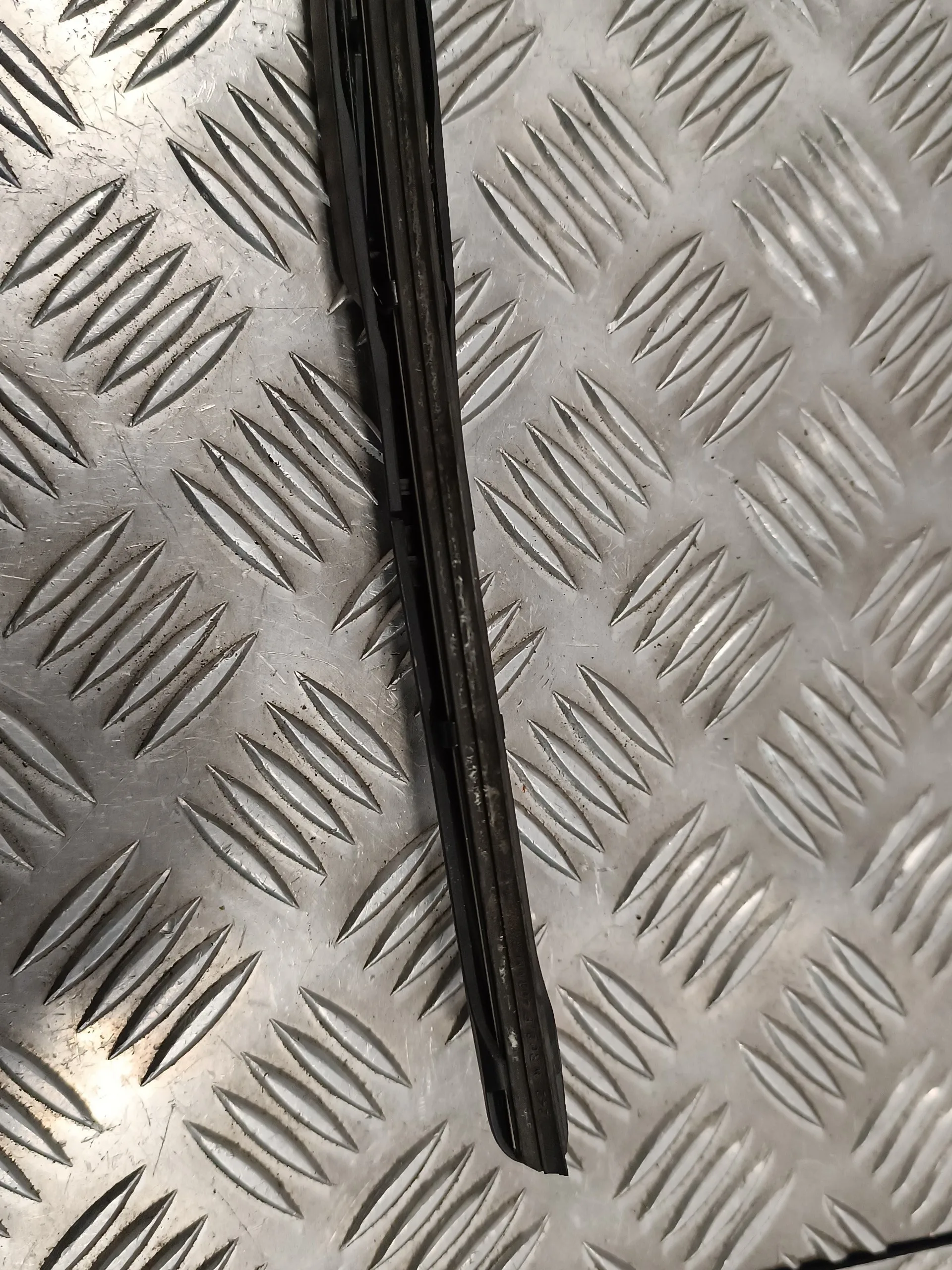 Brazo Limpia Delantero Derecho para Kia Rio Iii (Ub)