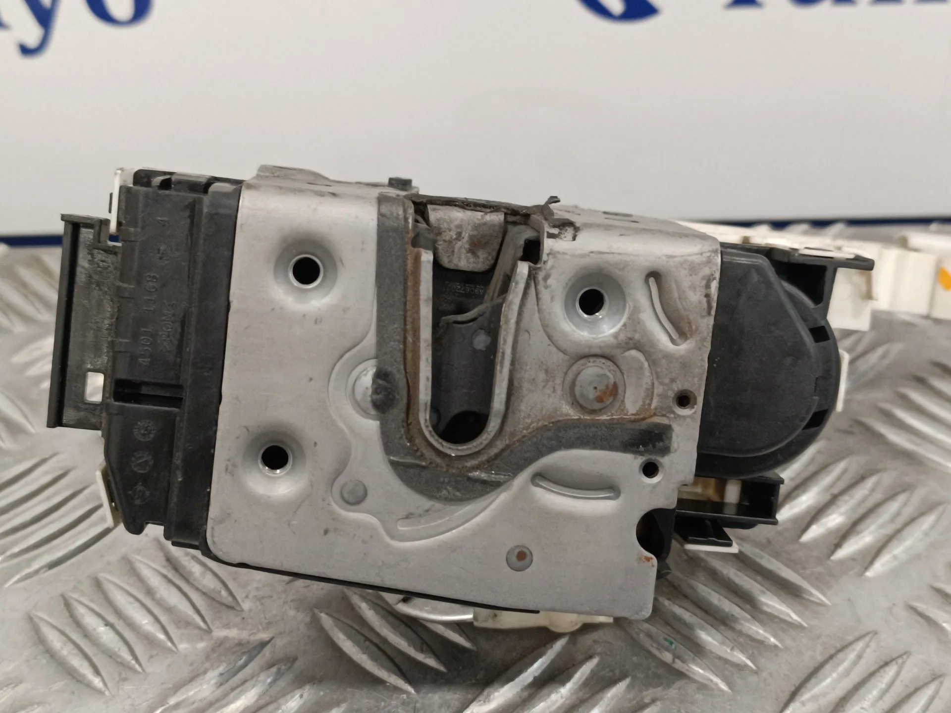 Cerradura Puerta Delantera Izquierda para Volkswagen Crafter Caja Cerrada