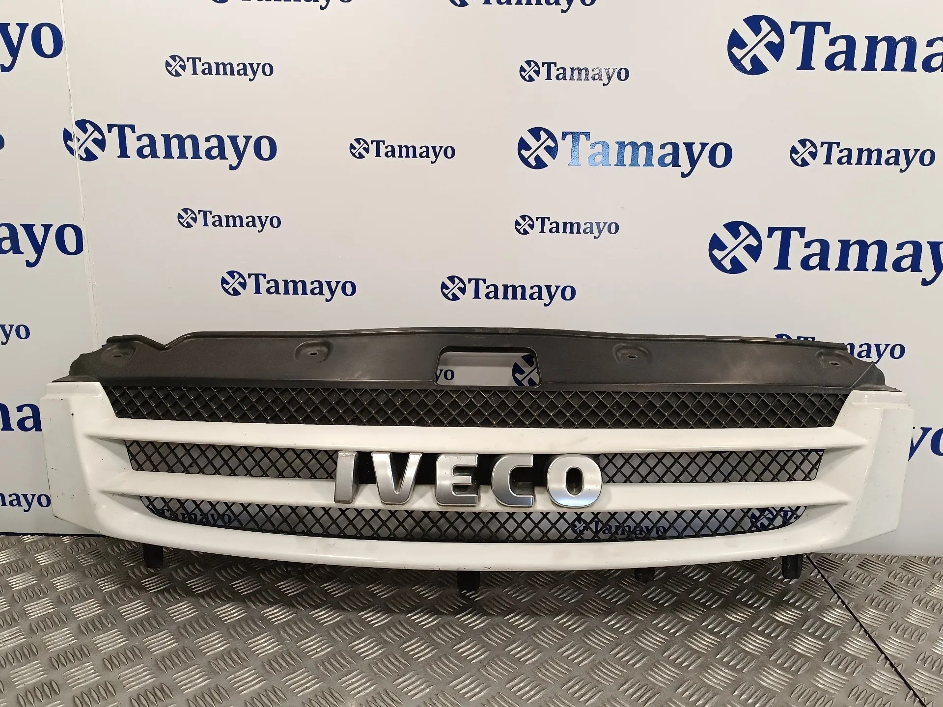 Rejilla Delantera para Iveco Daily Caja Cerrada (2006 =>)