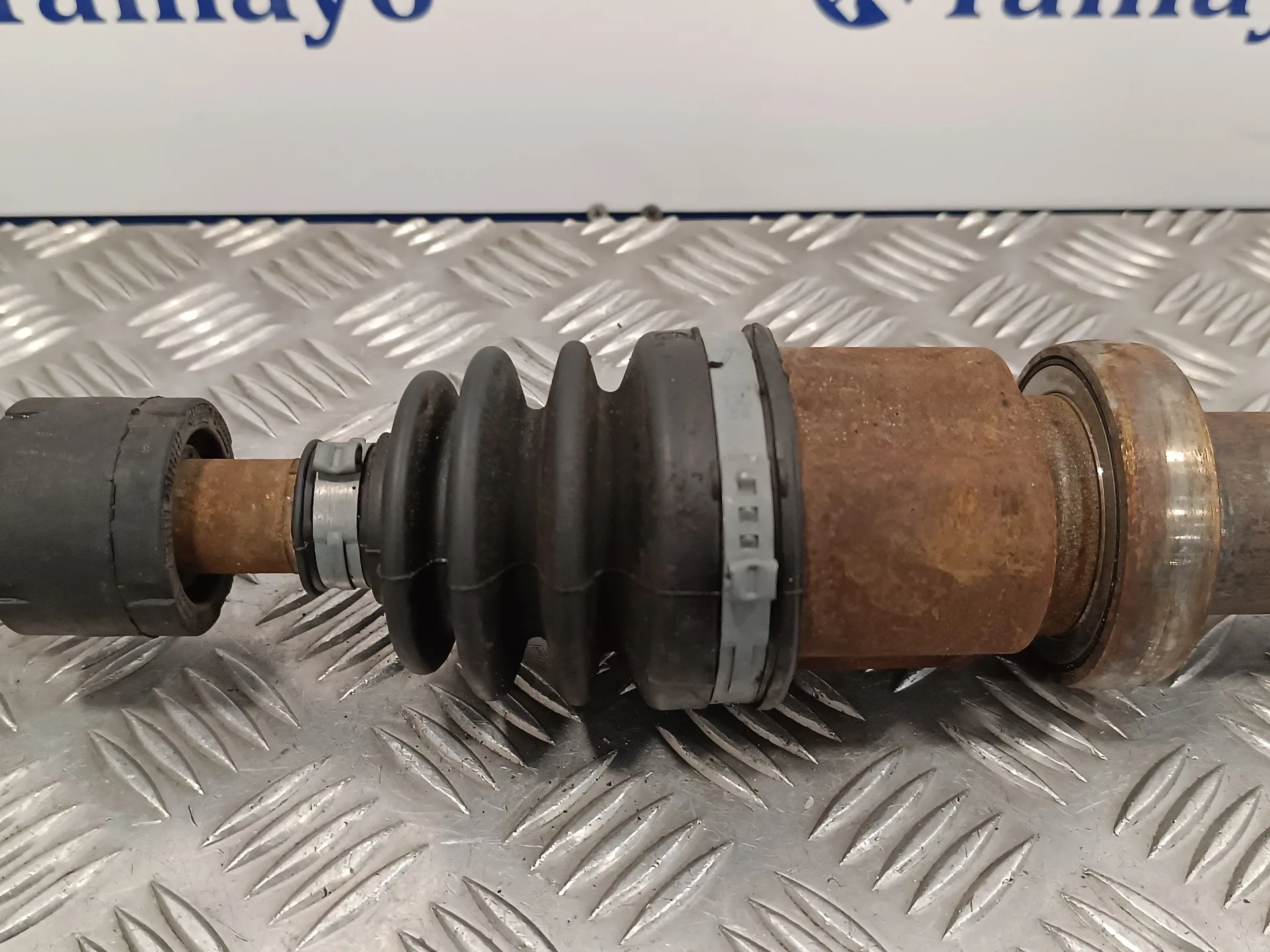 Transmision Delantera Derecha para Ford Fiesta (Cb1)