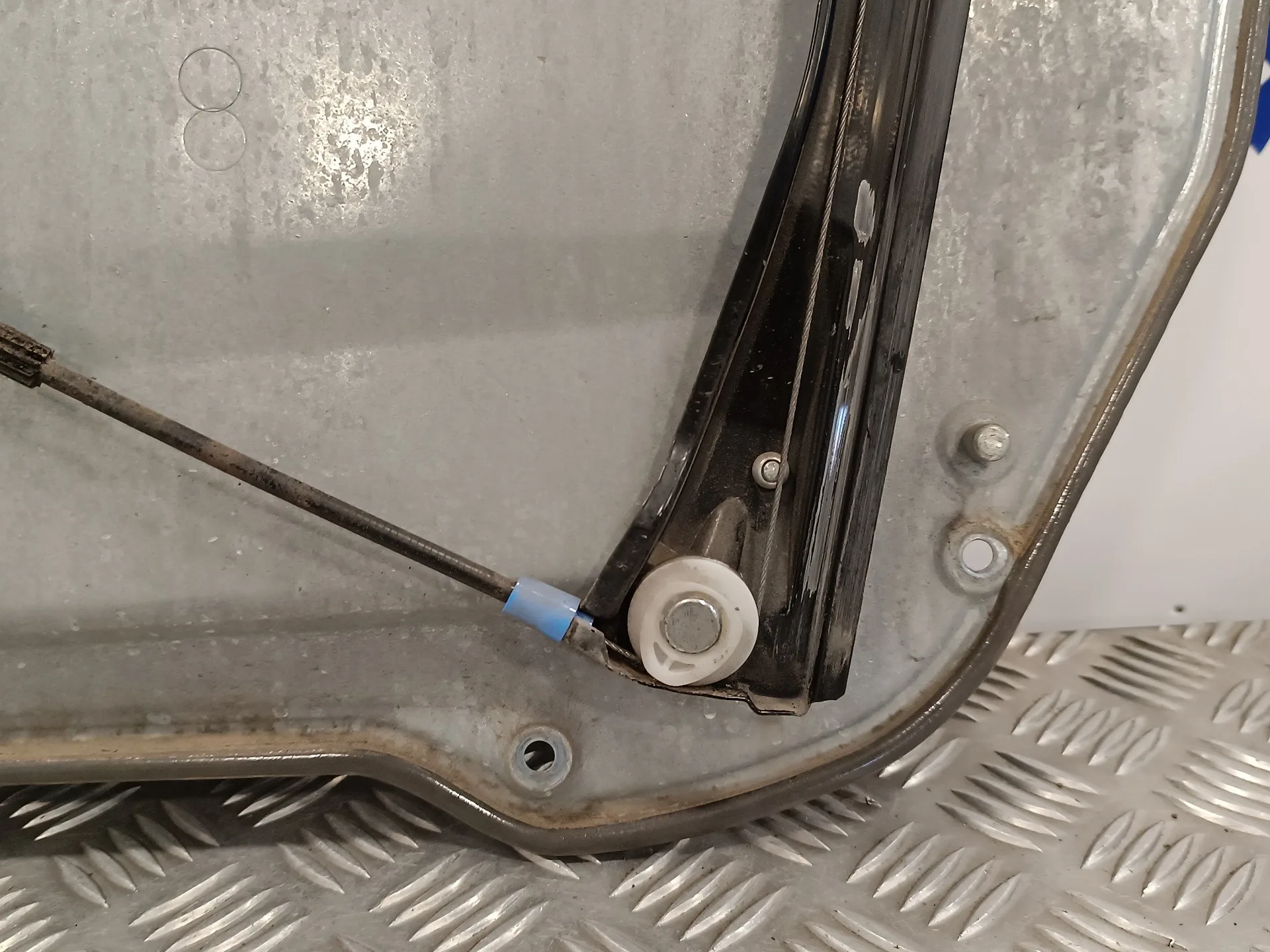 Elevalunas Delantero Izquierdo para Seat Ibiza (6L1)