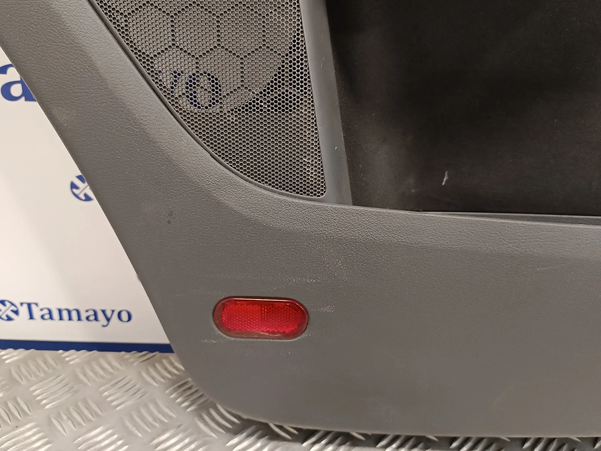 Guarnecido Puerta Trasera Izquierda para Volkswagen Touran (1T2)