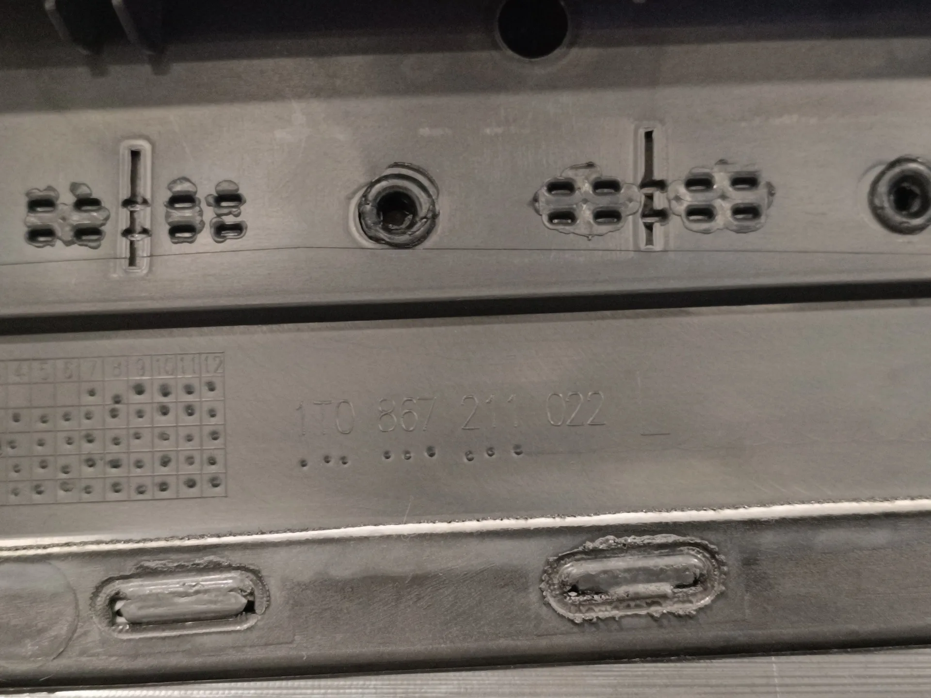 Guarnecido Puerta Trasera Izquierda para Volkswagen Touran (1T2)