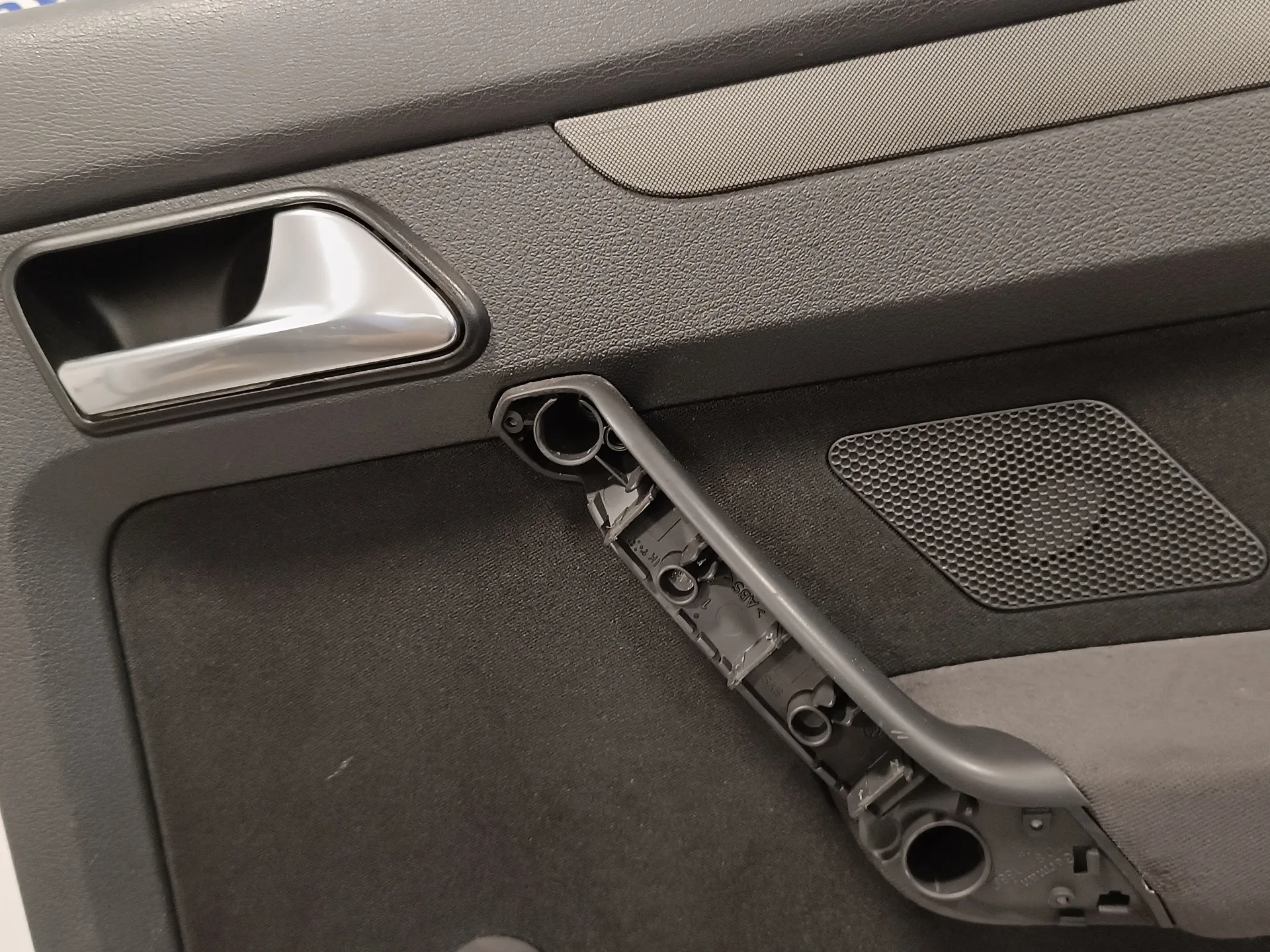Guarnecido Puerta Trasera Derecha para Volkswagen Touran (1T2)