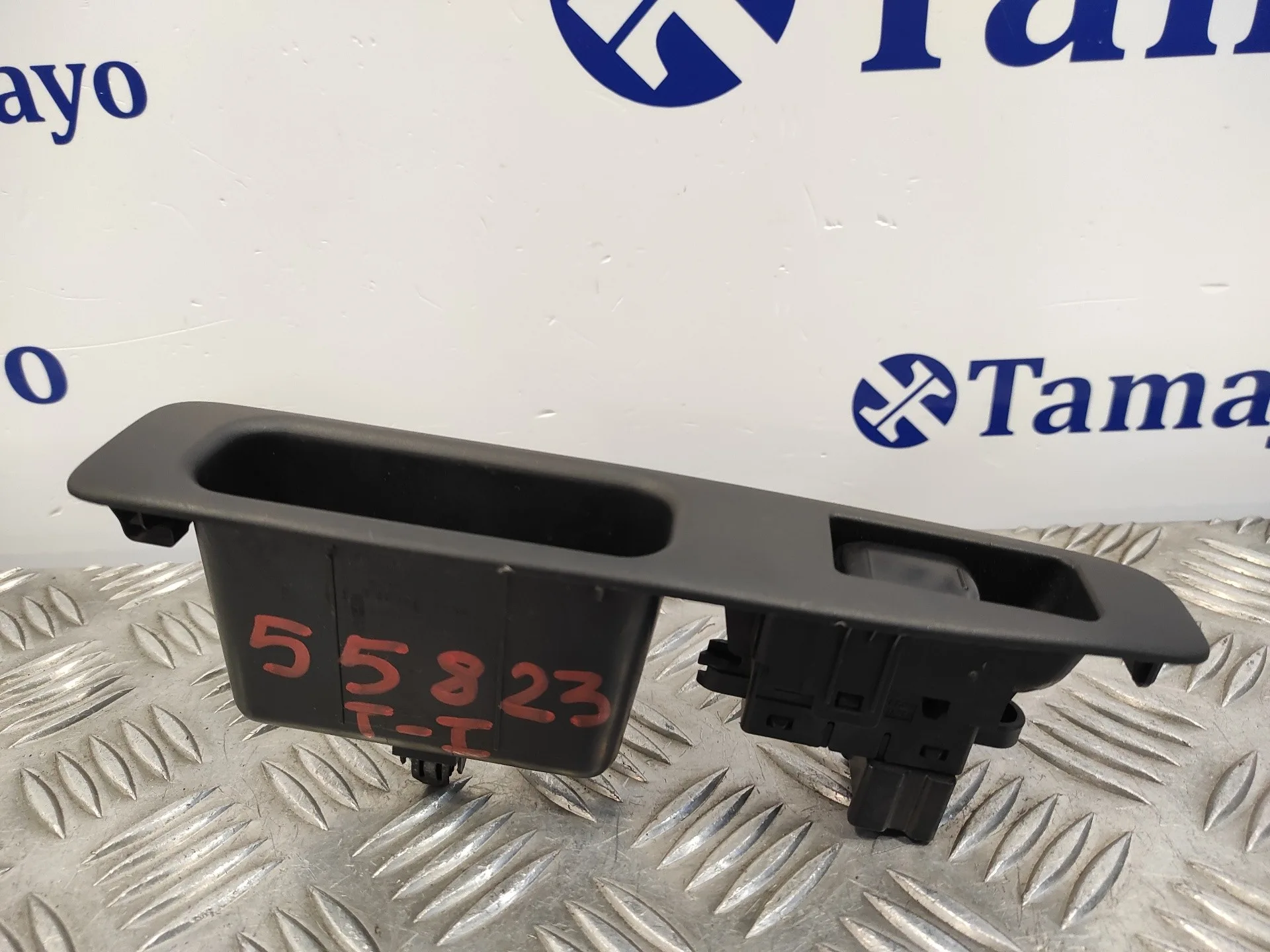 Mando Elevalunas Trasero Izquierdo para Nissan Qashqai (J10)