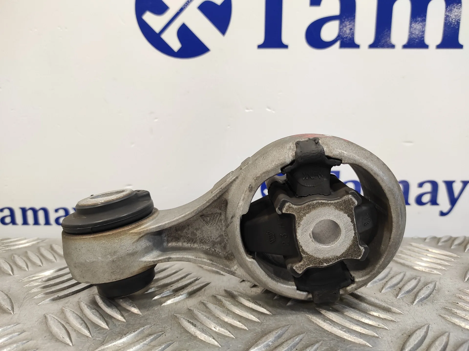 Soporte Motor Trasero para Nissan Qashqai (J10)