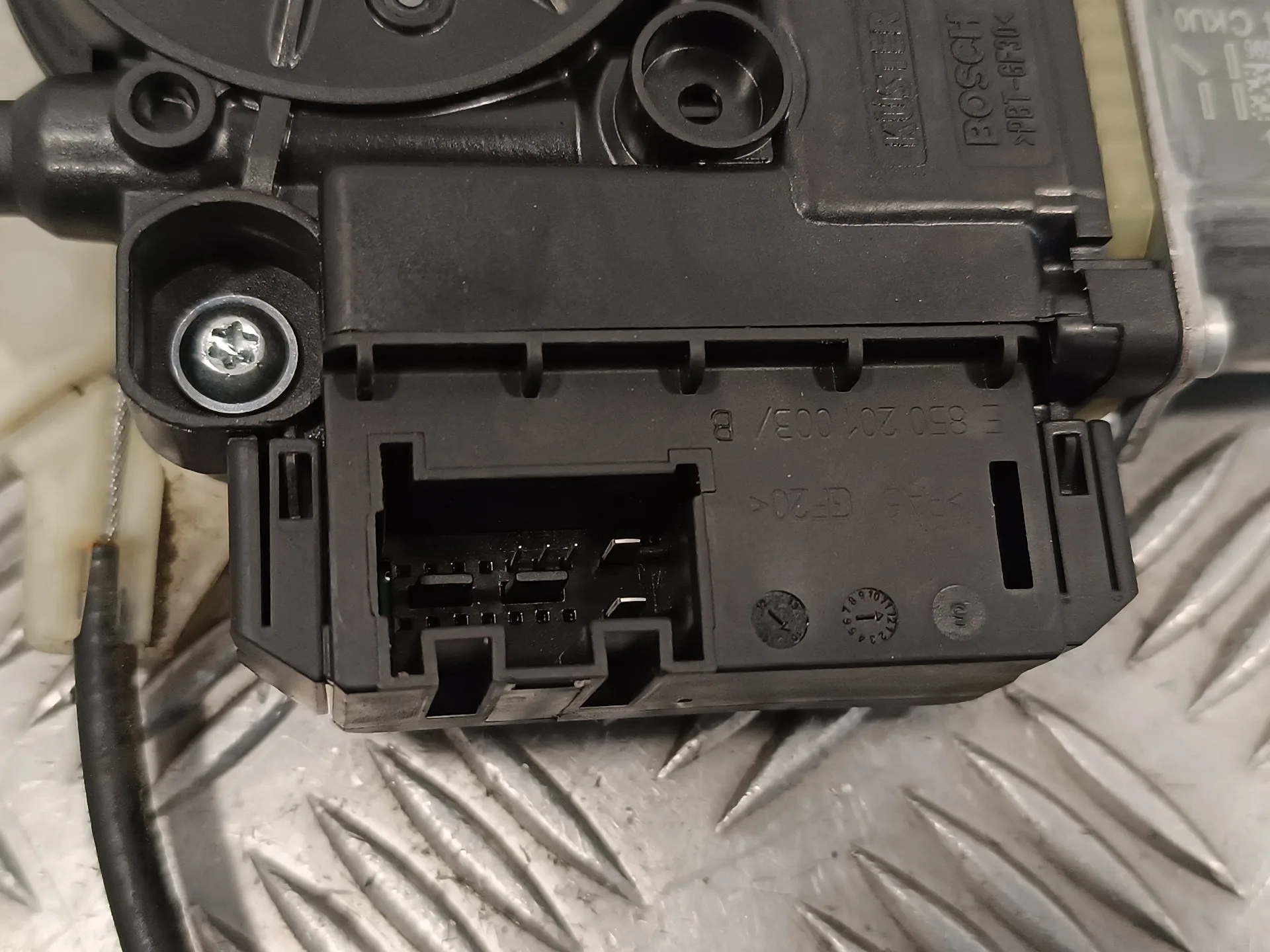 Elevalunas Trasero Derecho para Volkswagen Polo (6R1)