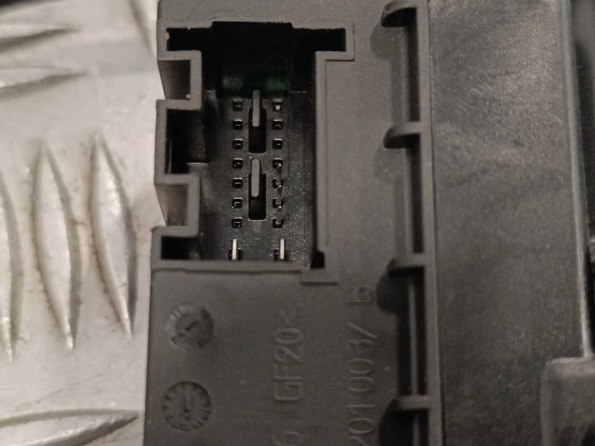 Elevalunas Trasero Derecho para Volkswagen Polo (6R1)