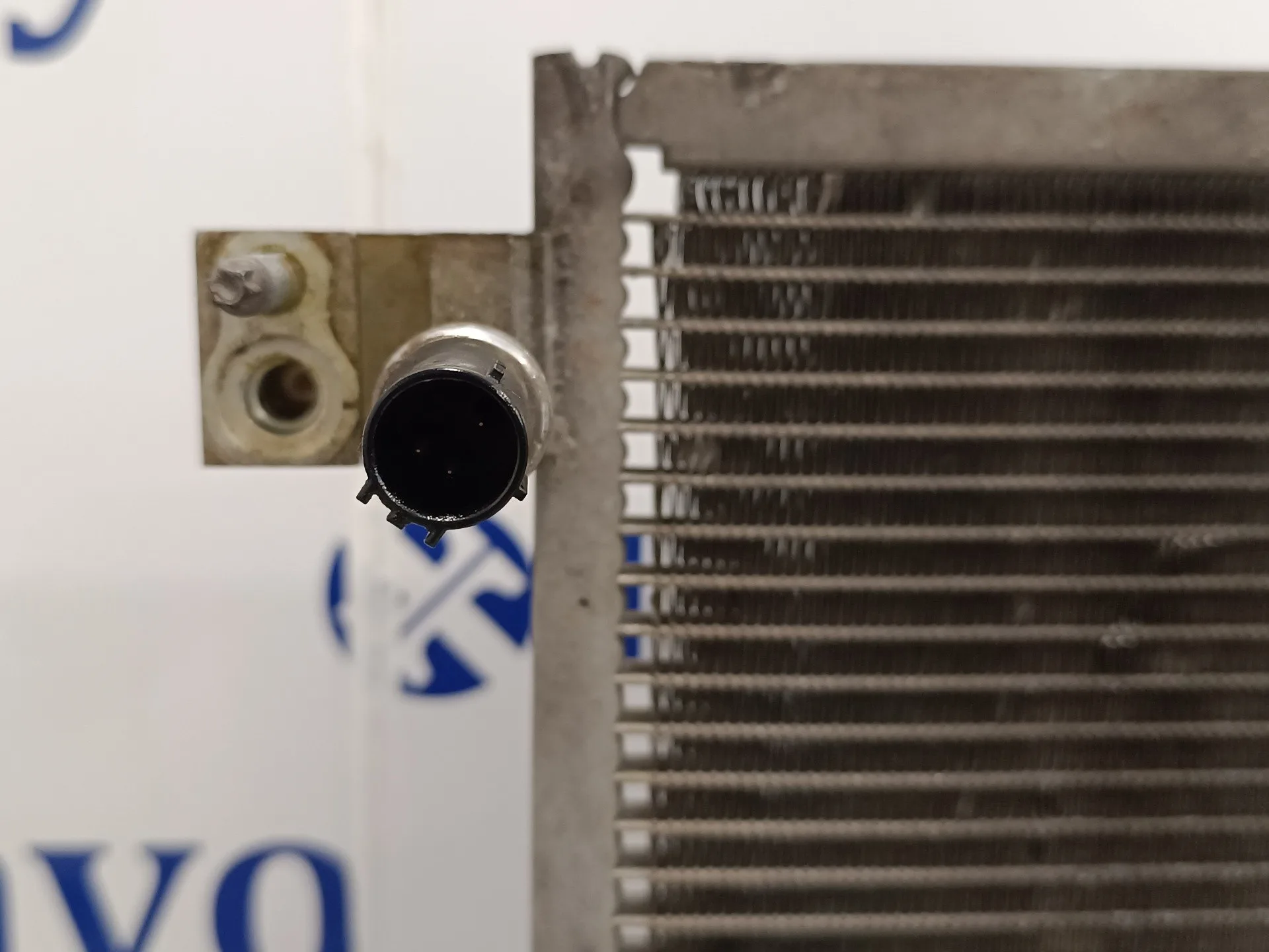 Condensador / Radiador Aire Acondicionado para Ford Fiesta (Cb1)