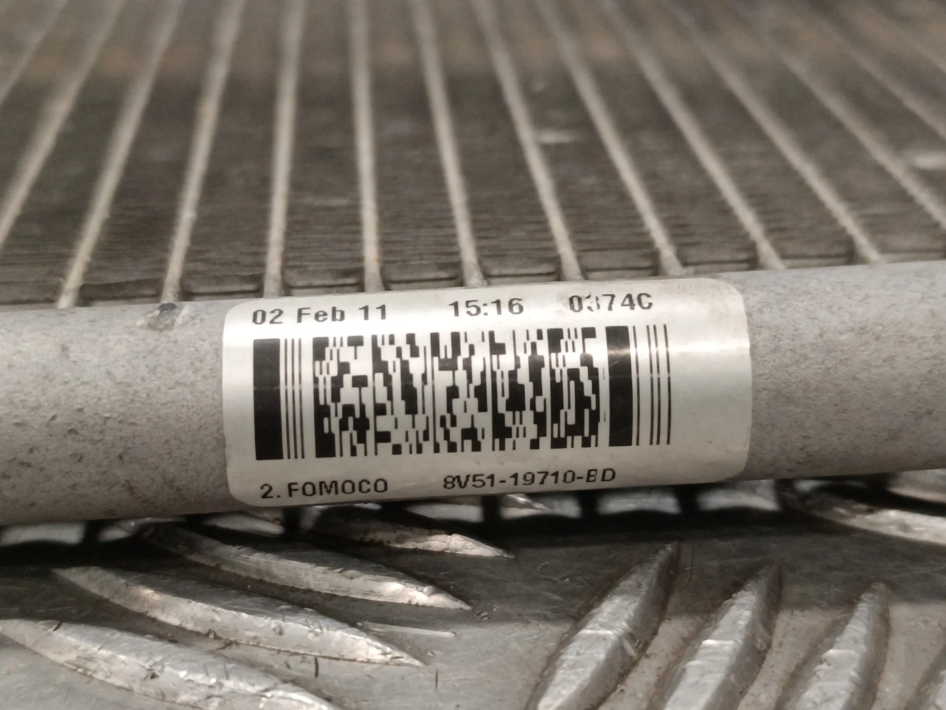 Condensador / Radiador Aire Acondicionado para Ford Fiesta (Cb1)