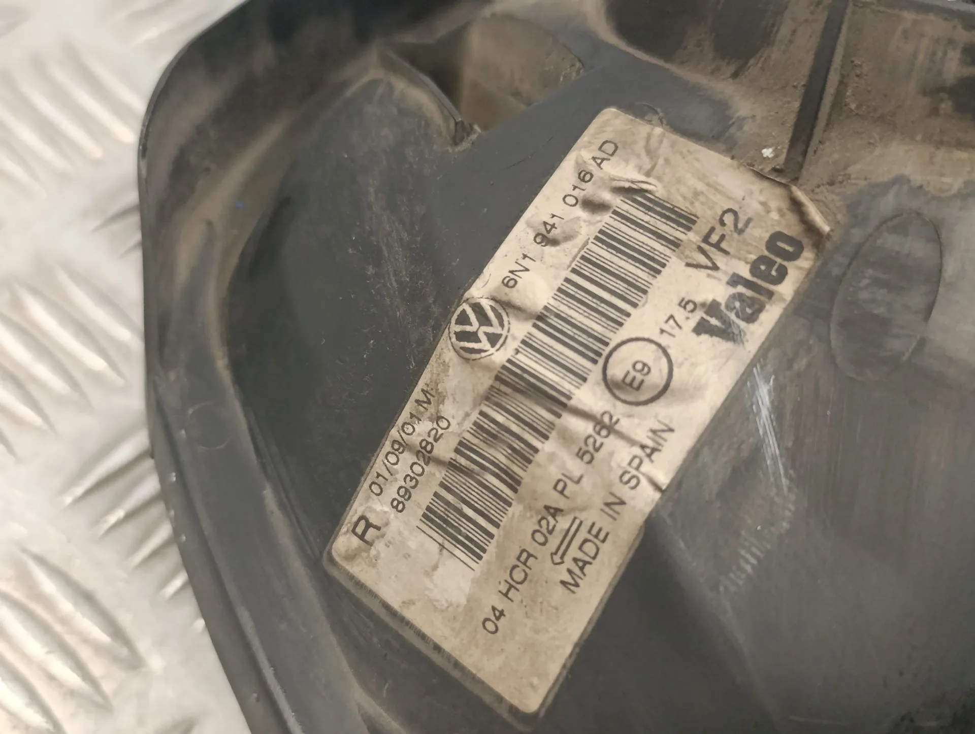 Faro Derecho para Volkswagen Polo Berlina (6N2)