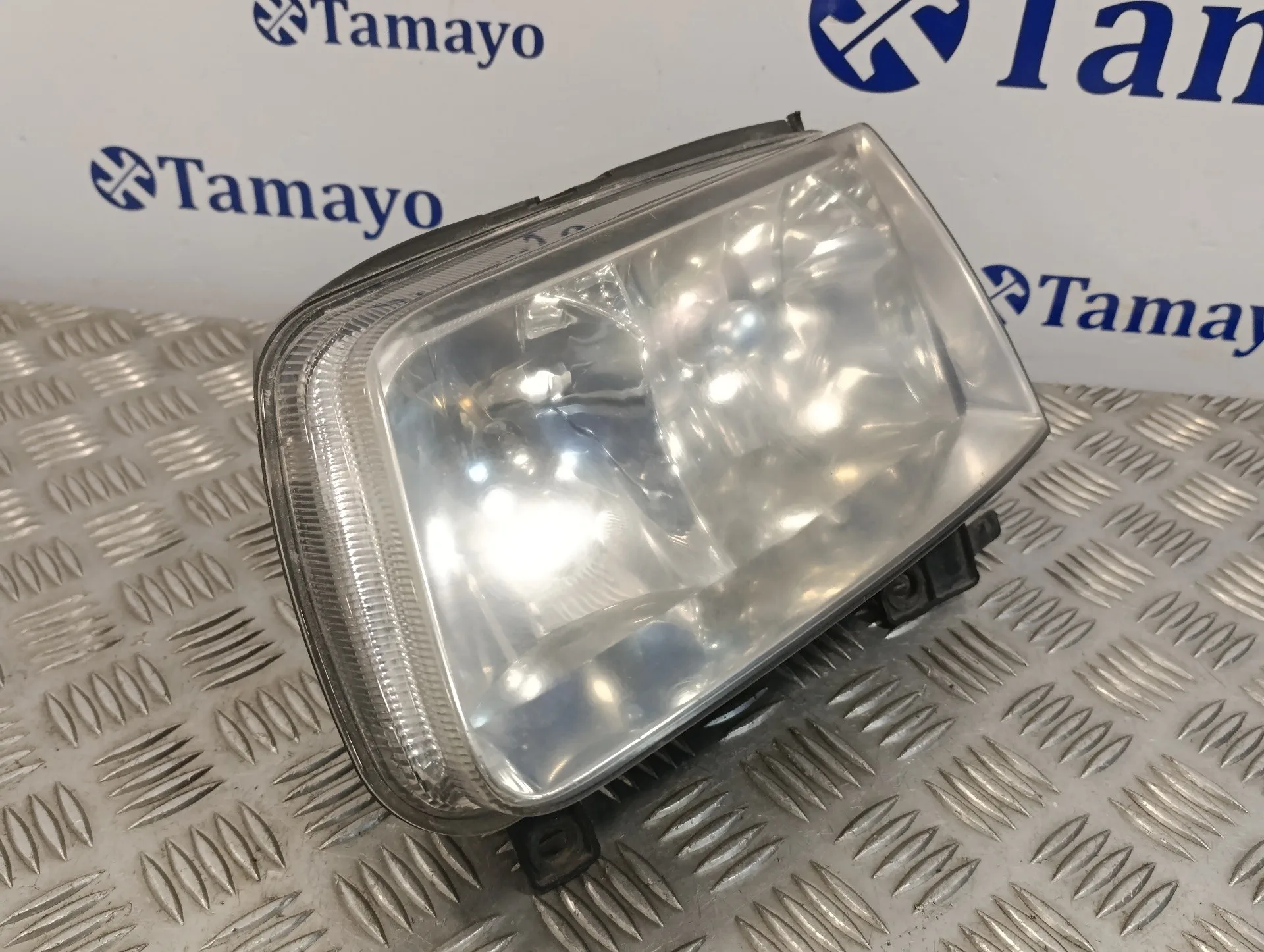 Faro Izquierdo para Volkswagen Polo Berlina (6N2)
