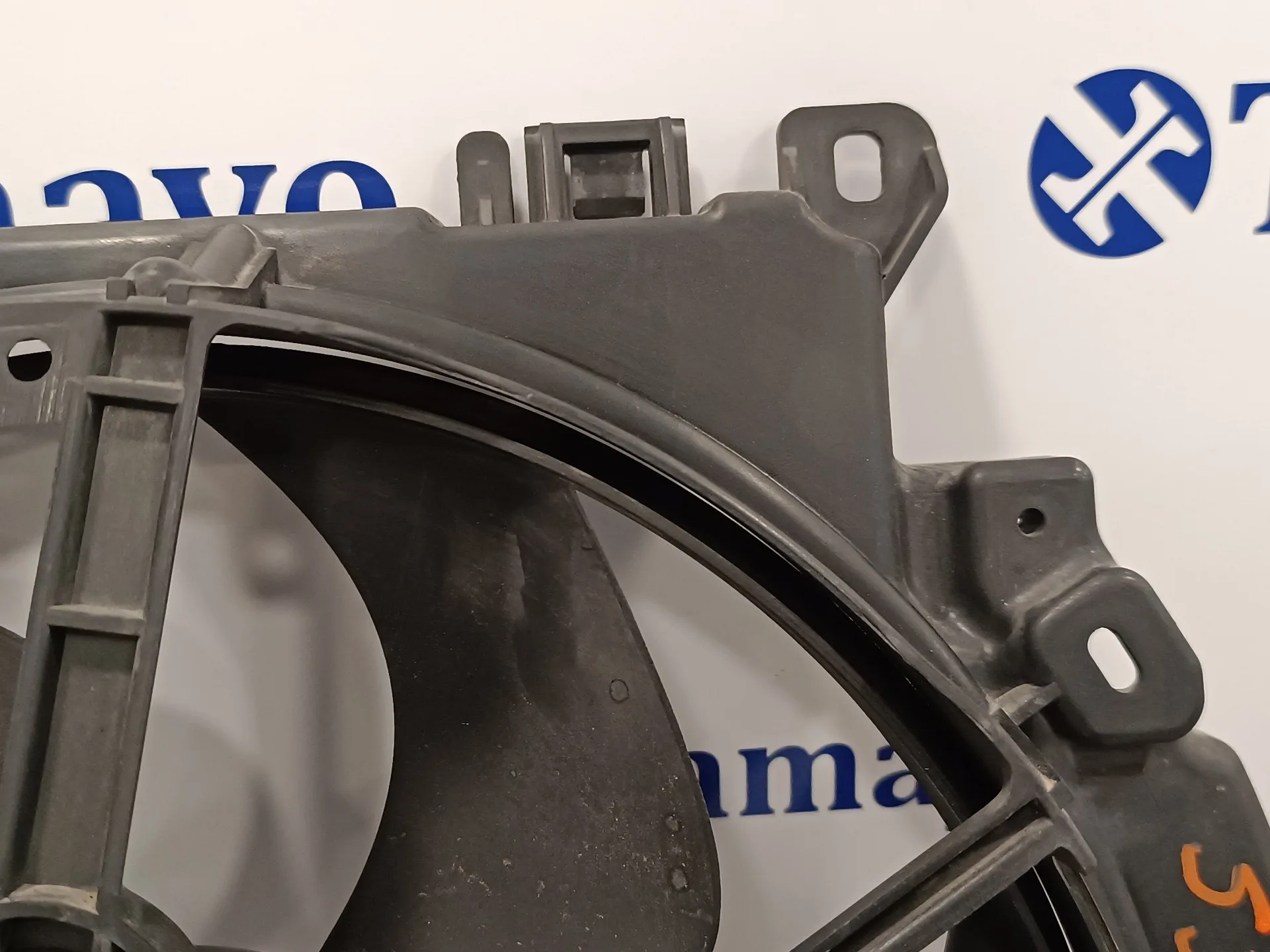 Electroventilador para Nissan Micra (K12E)