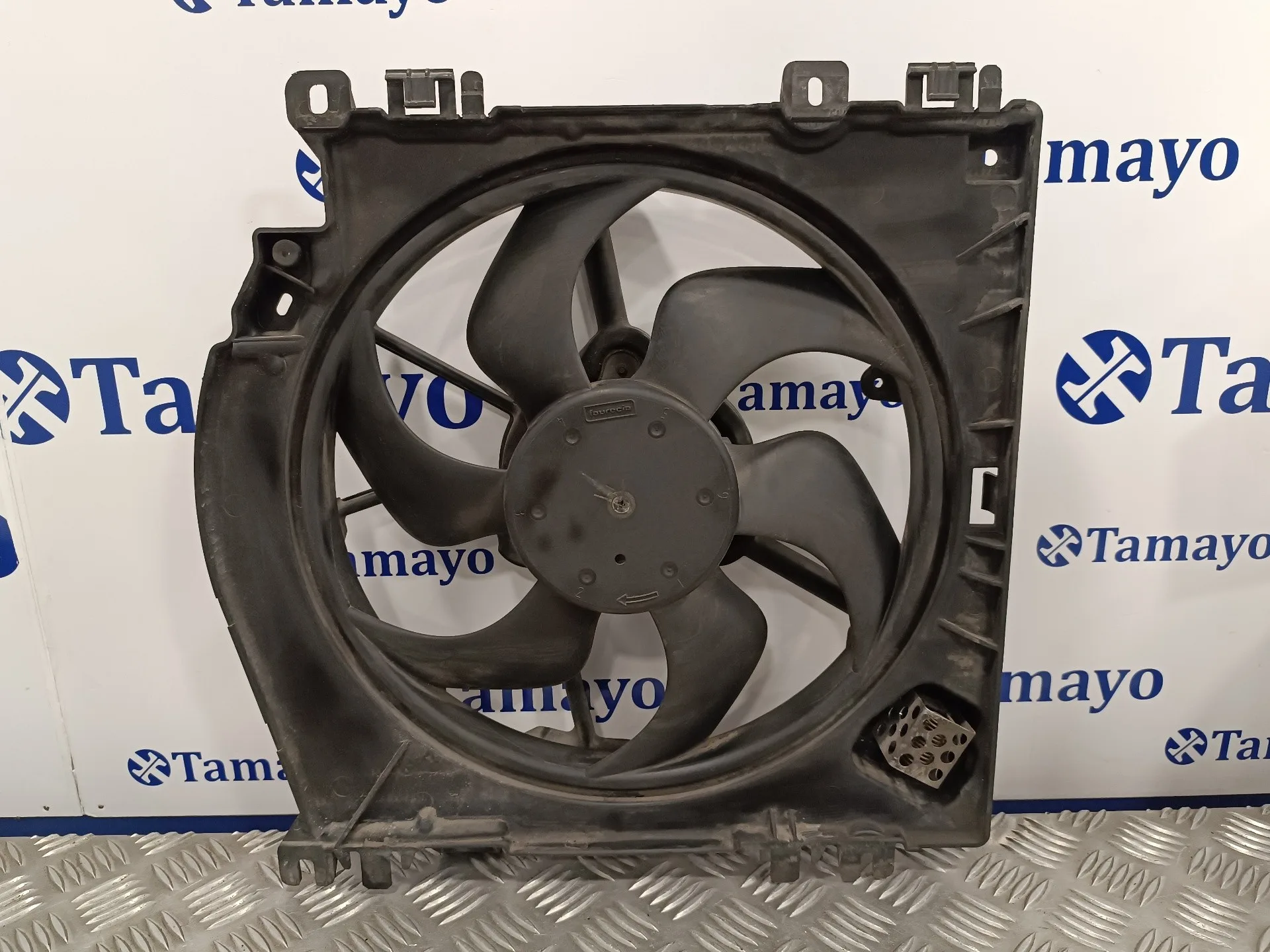 Electroventilador para Nissan Micra (K12E)