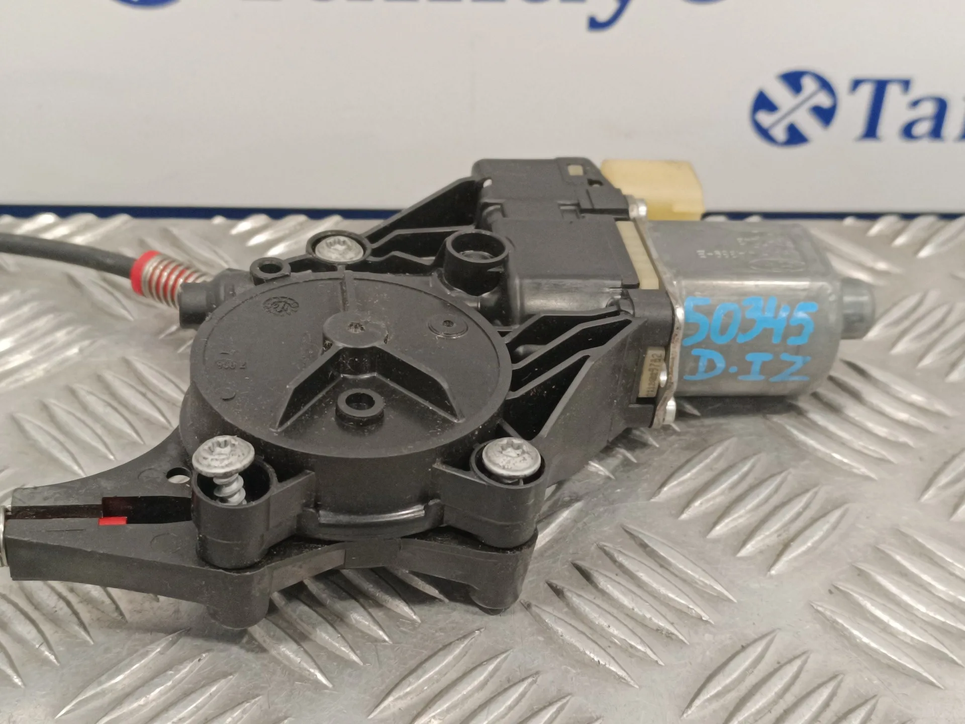 Elevalunas Delantero Izquierdo para Ford Fiesta (Cb1)