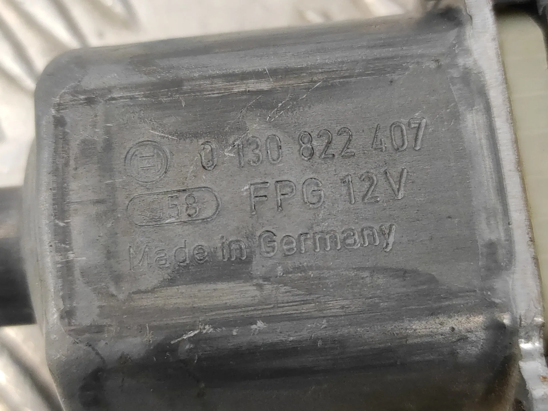 Motor Elevalunas Delantero Derecho para Ford Fiesta (Cb1)