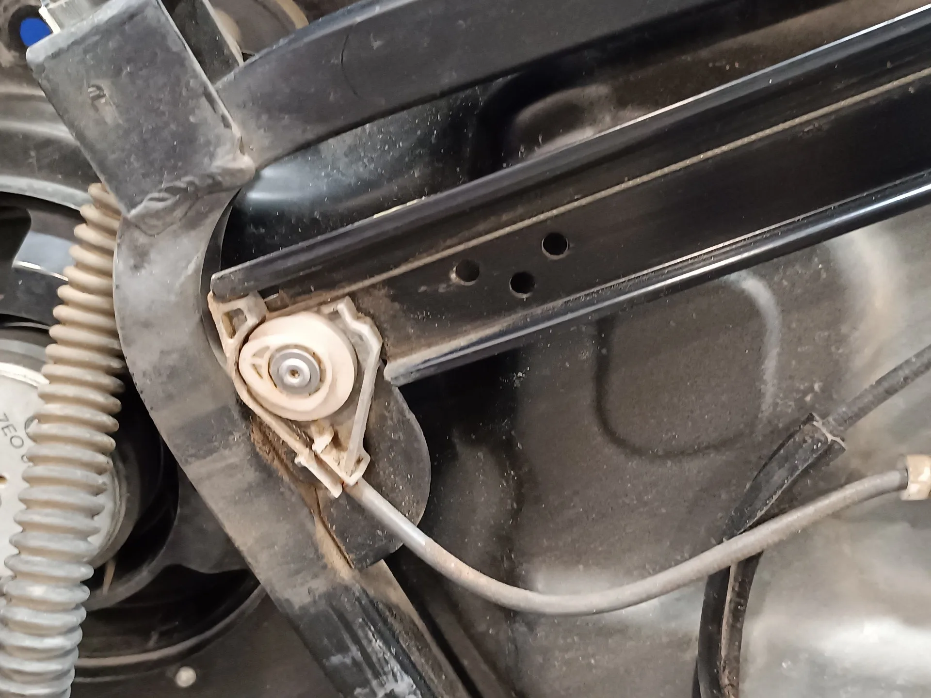 Elevalunas Trasero Izquierdo para Porsche Cayenne (Typ 9Pa)