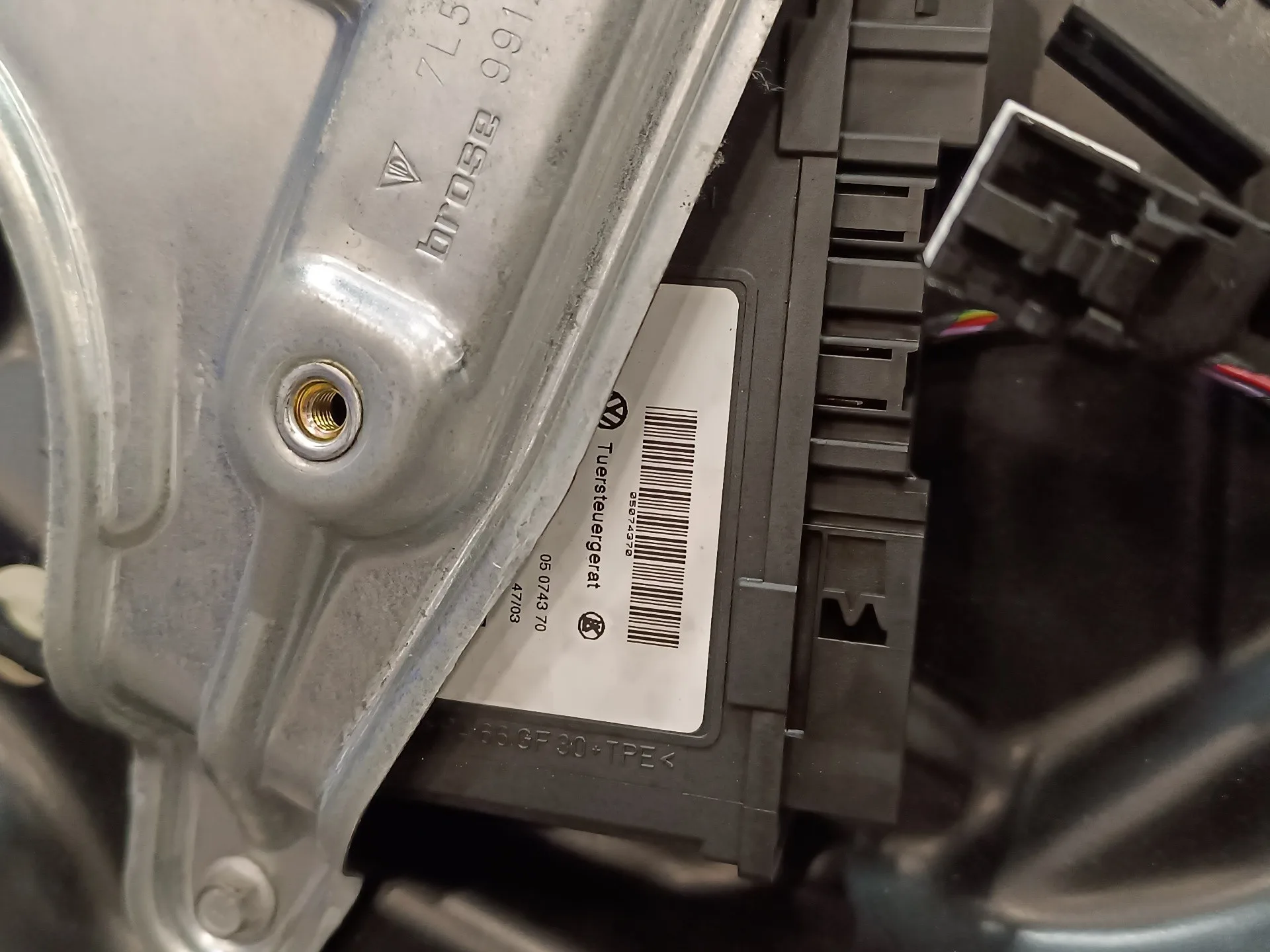 Elevalunas Trasero Izquierdo para Porsche Cayenne (Typ 9Pa)