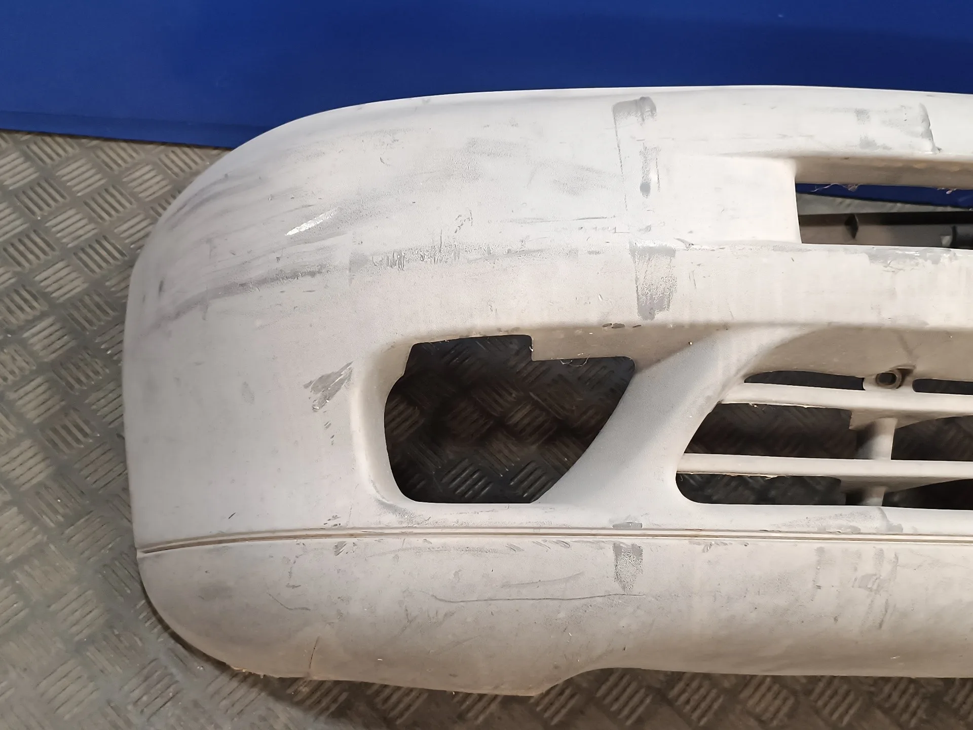 Paragolpes Delantero para Mercedes-Benz Vito (W638) Caja Cerrada
