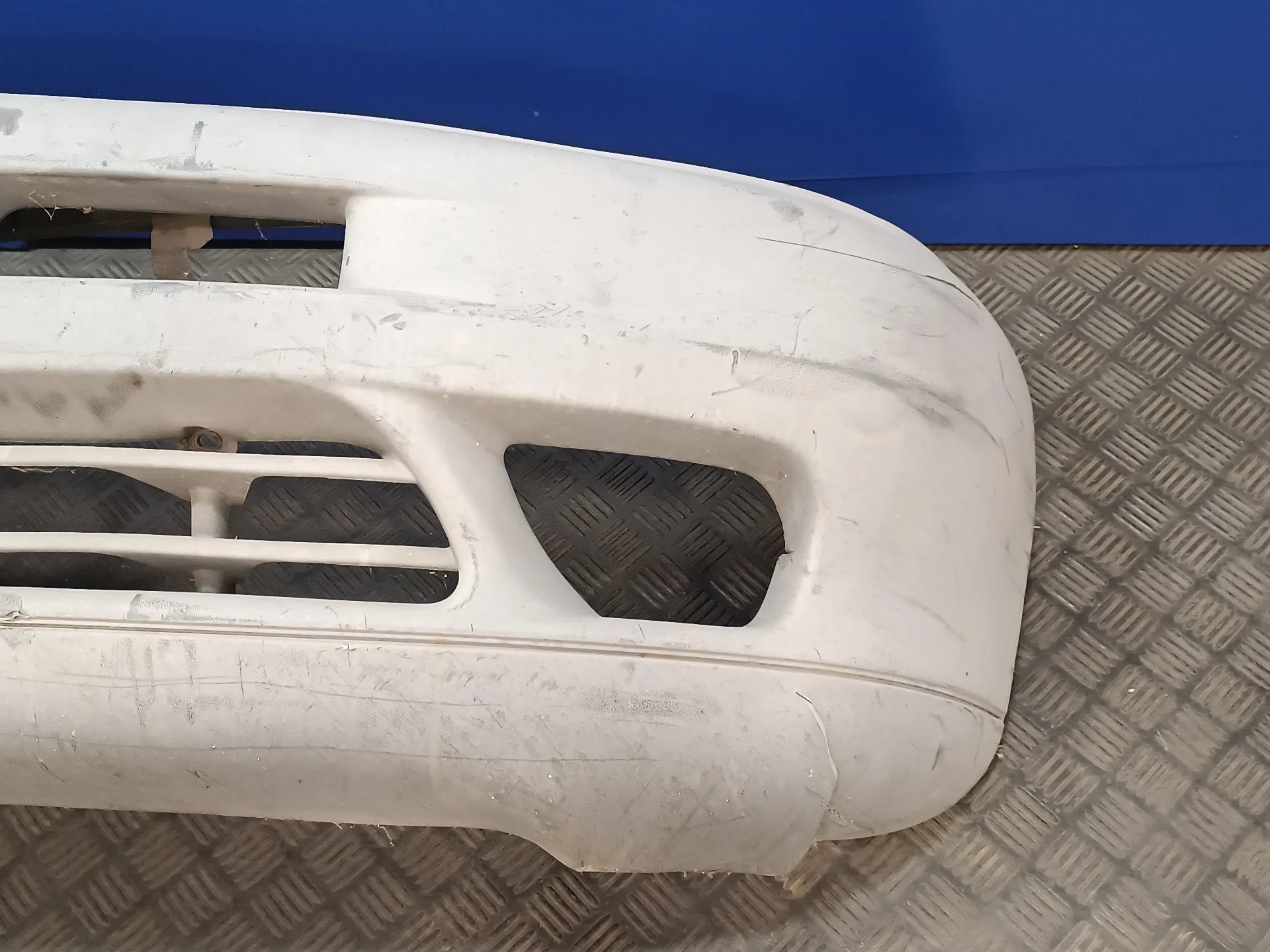 Paragolpes Delantero para Mercedes-Benz Vito (W638) Caja Cerrada