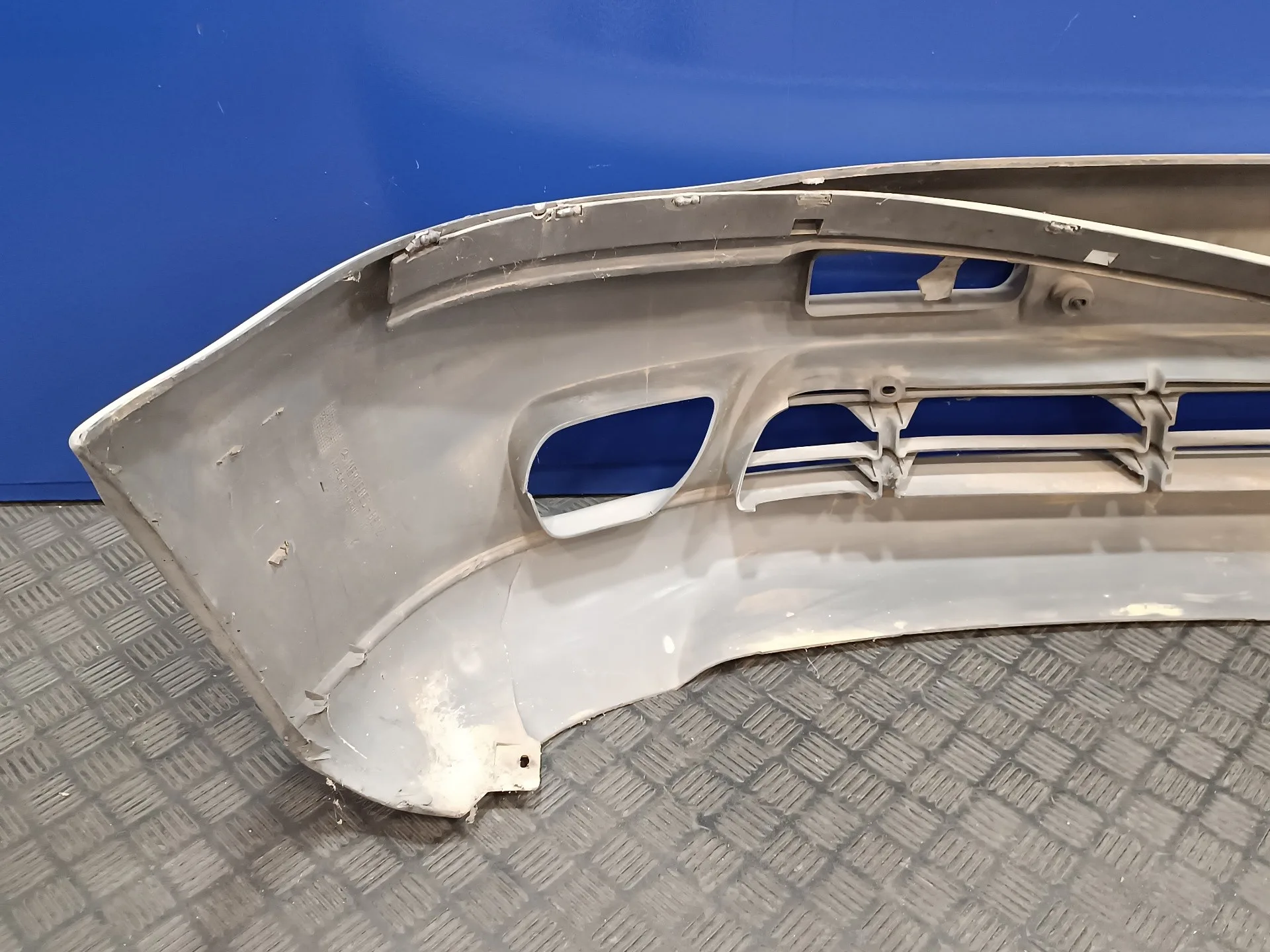 Paragolpes Delantero para Mercedes-Benz Vito (W638) Caja Cerrada