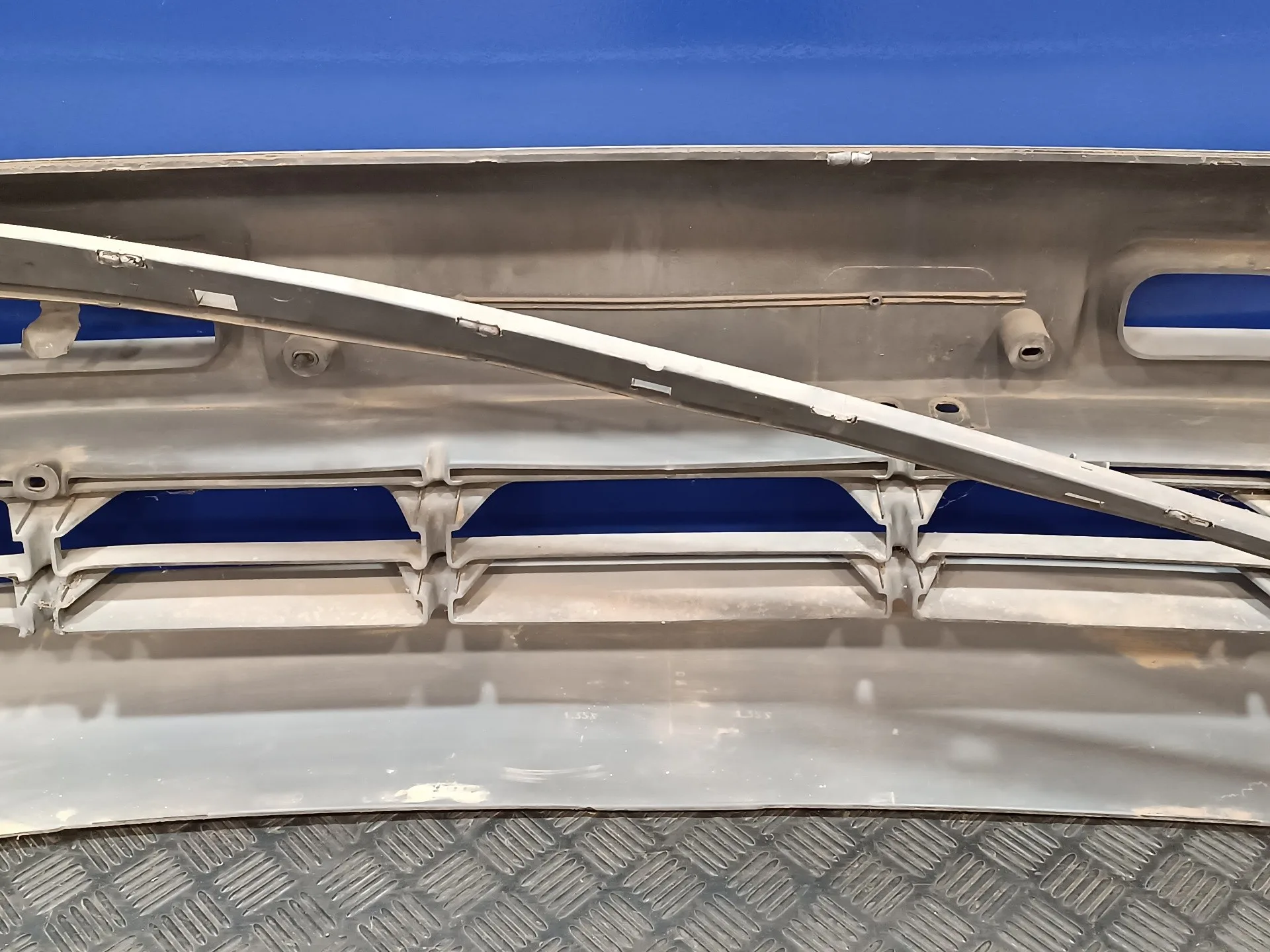 Paragolpes Delantero para Mercedes-Benz Vito (W638) Caja Cerrada