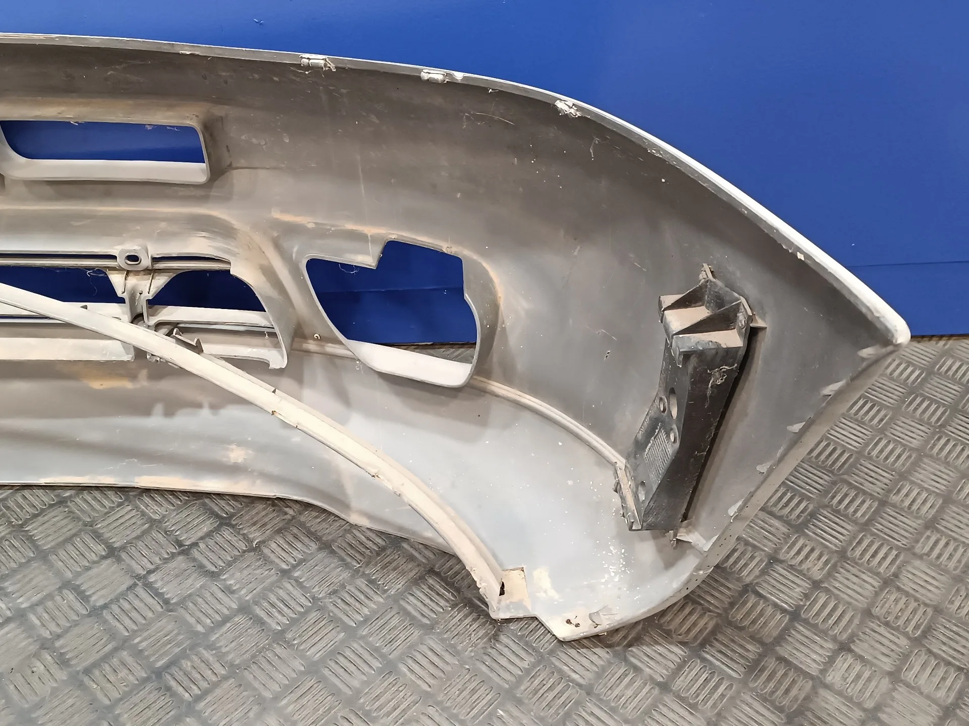 Paragolpes Delantero para Mercedes-Benz Vito (W638) Caja Cerrada