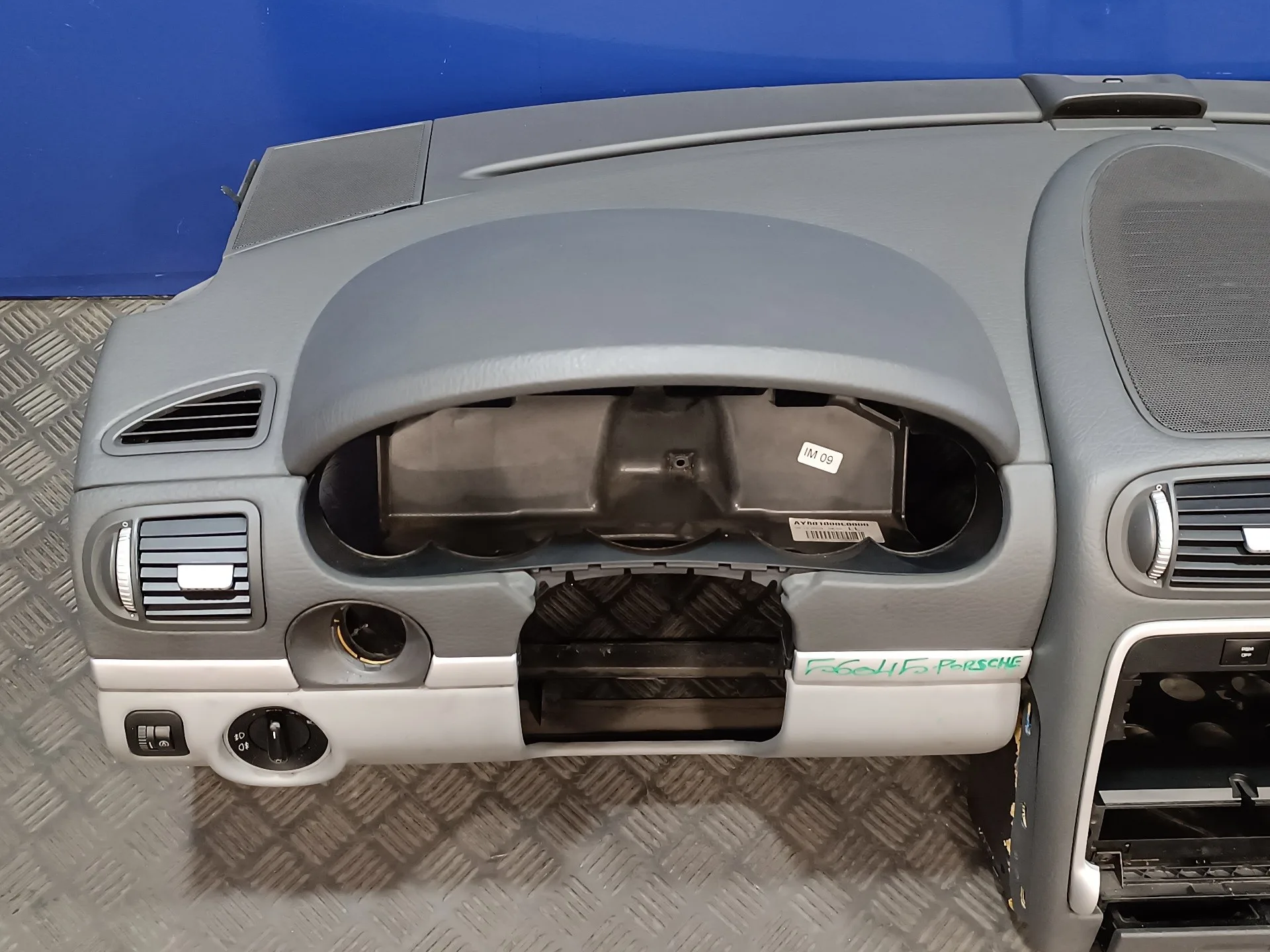 Salpicadero para Porsche Cayenne (Typ 9Pa)
