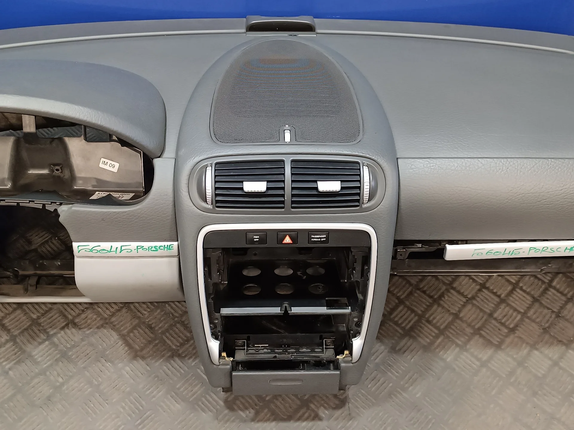 Salpicadero para Porsche Cayenne (Typ 9Pa)