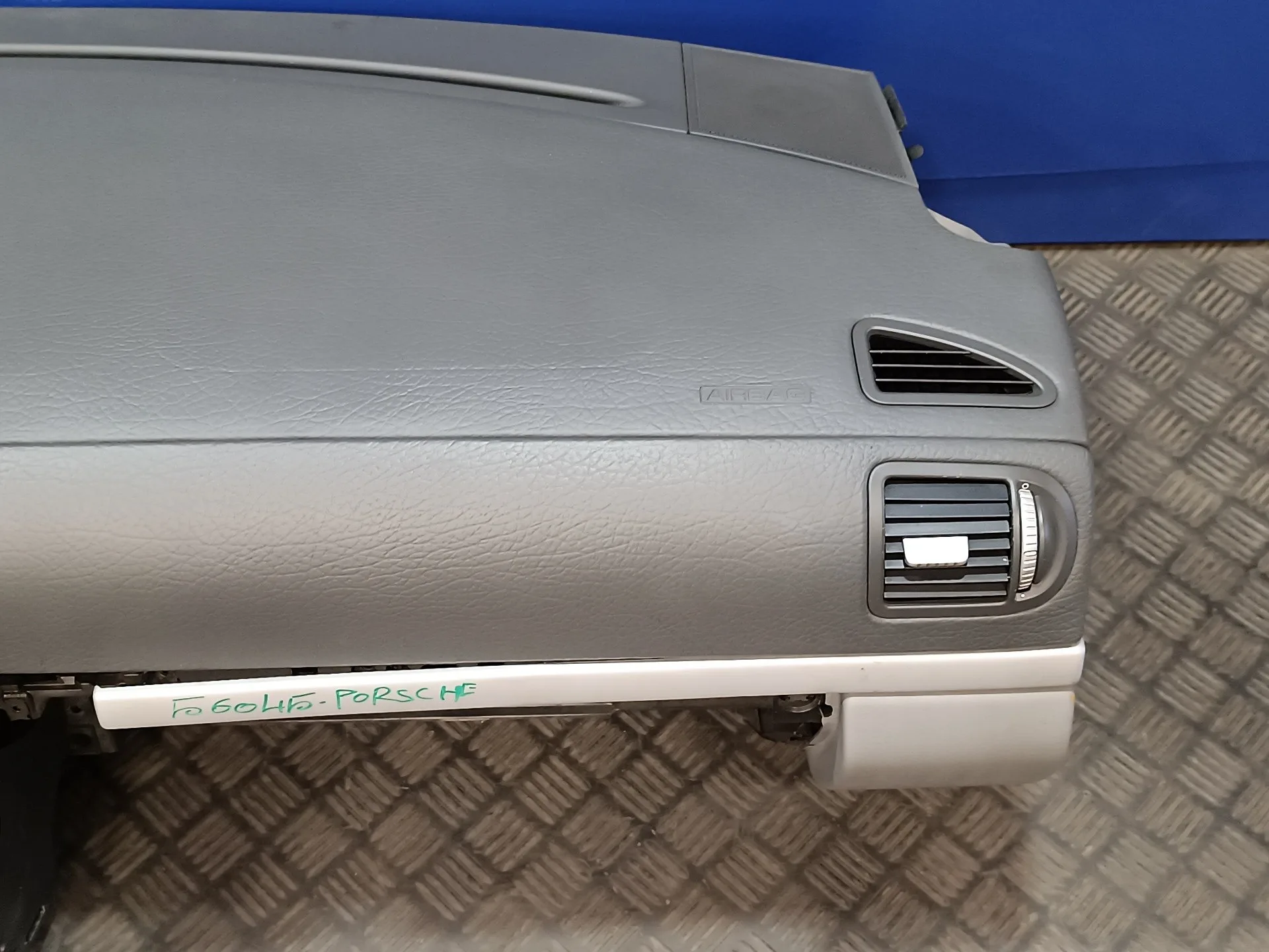 Salpicadero para Porsche Cayenne (Typ 9Pa)