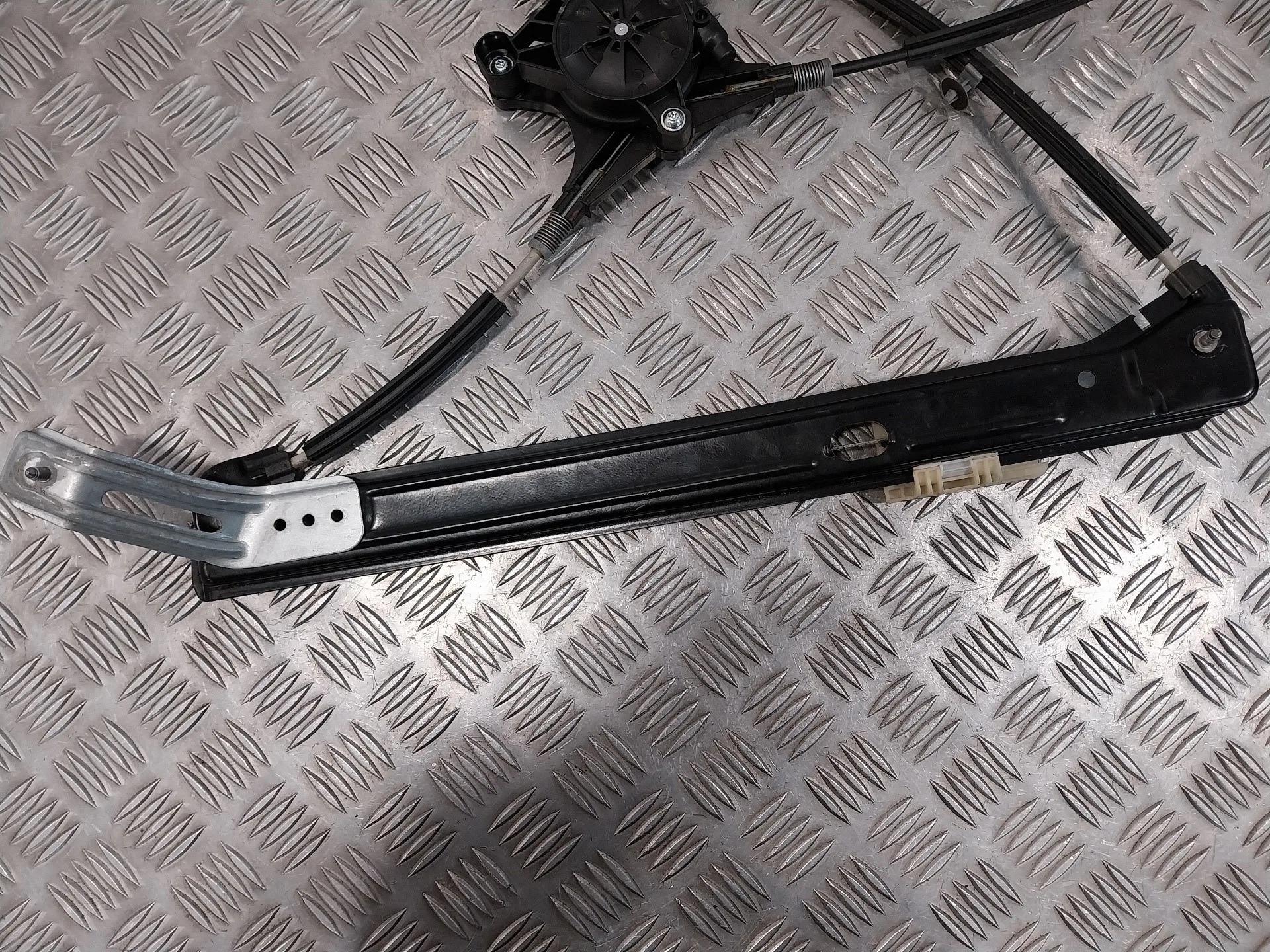 Elevalunas Delantero Izquierdo para Seat Ateca (Kh7)