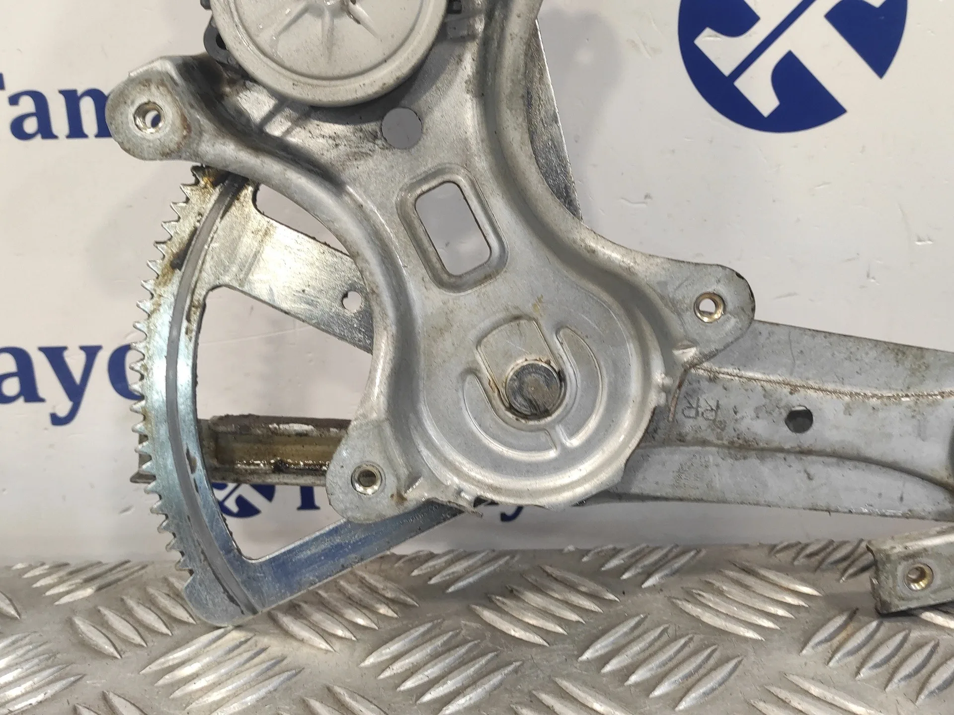 Elevalunas Trasero Derecho para Toyota Corolla Verso (R1)