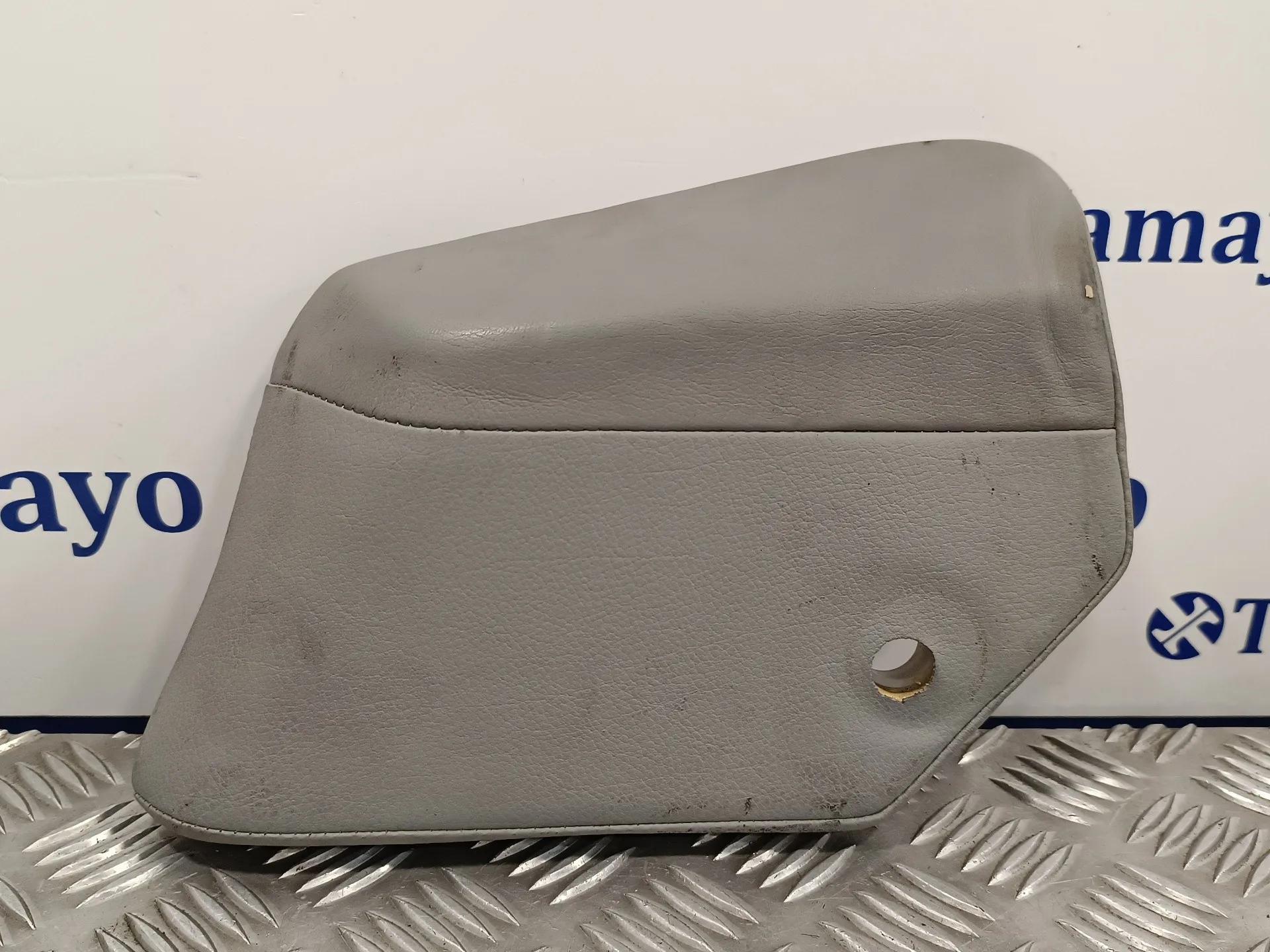 Moldura para Porsche Cayenne (Typ 9Pa)