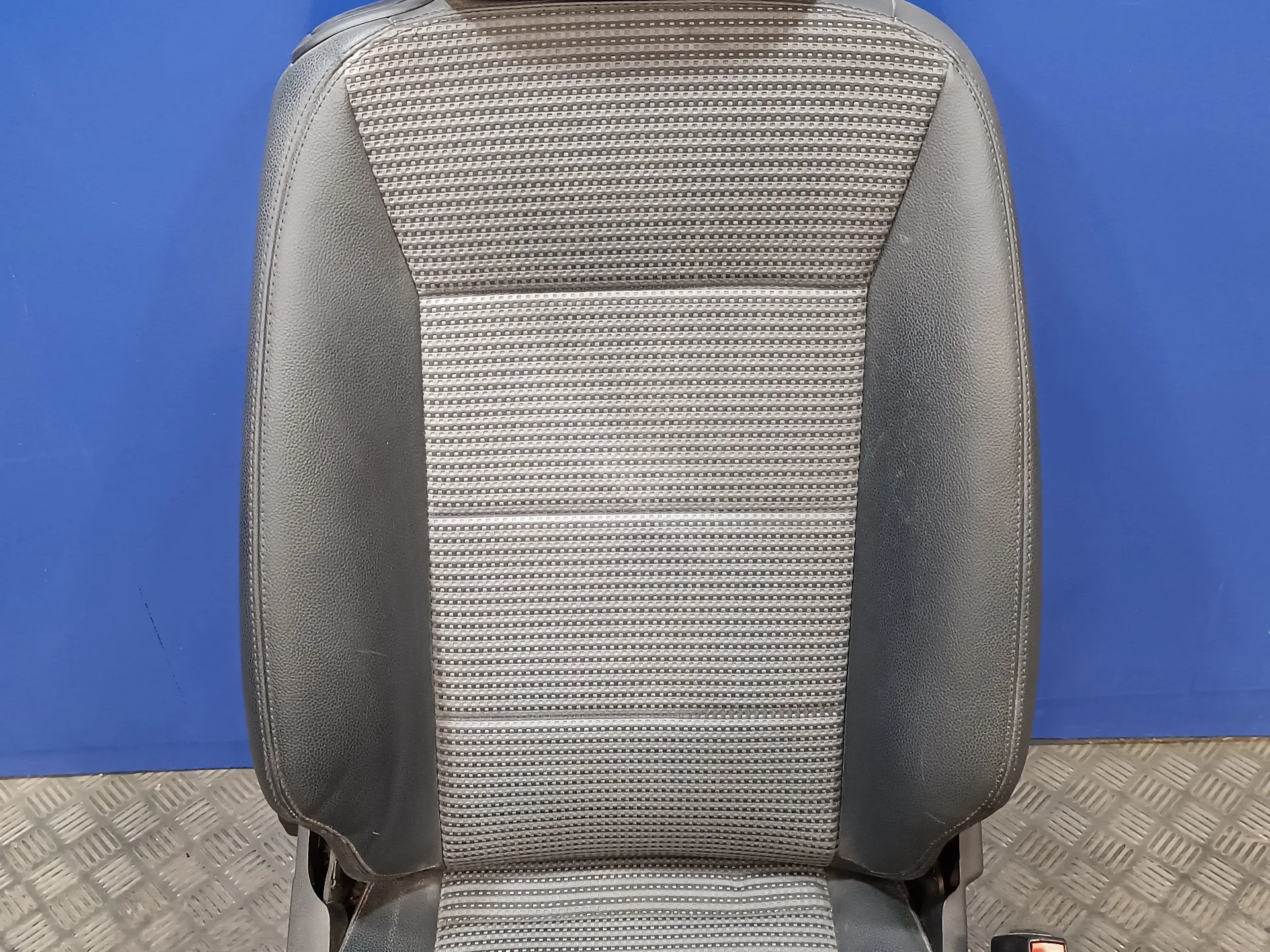 Asiento Delantero Derecho para Mercedes-Benz Clase A (W169)