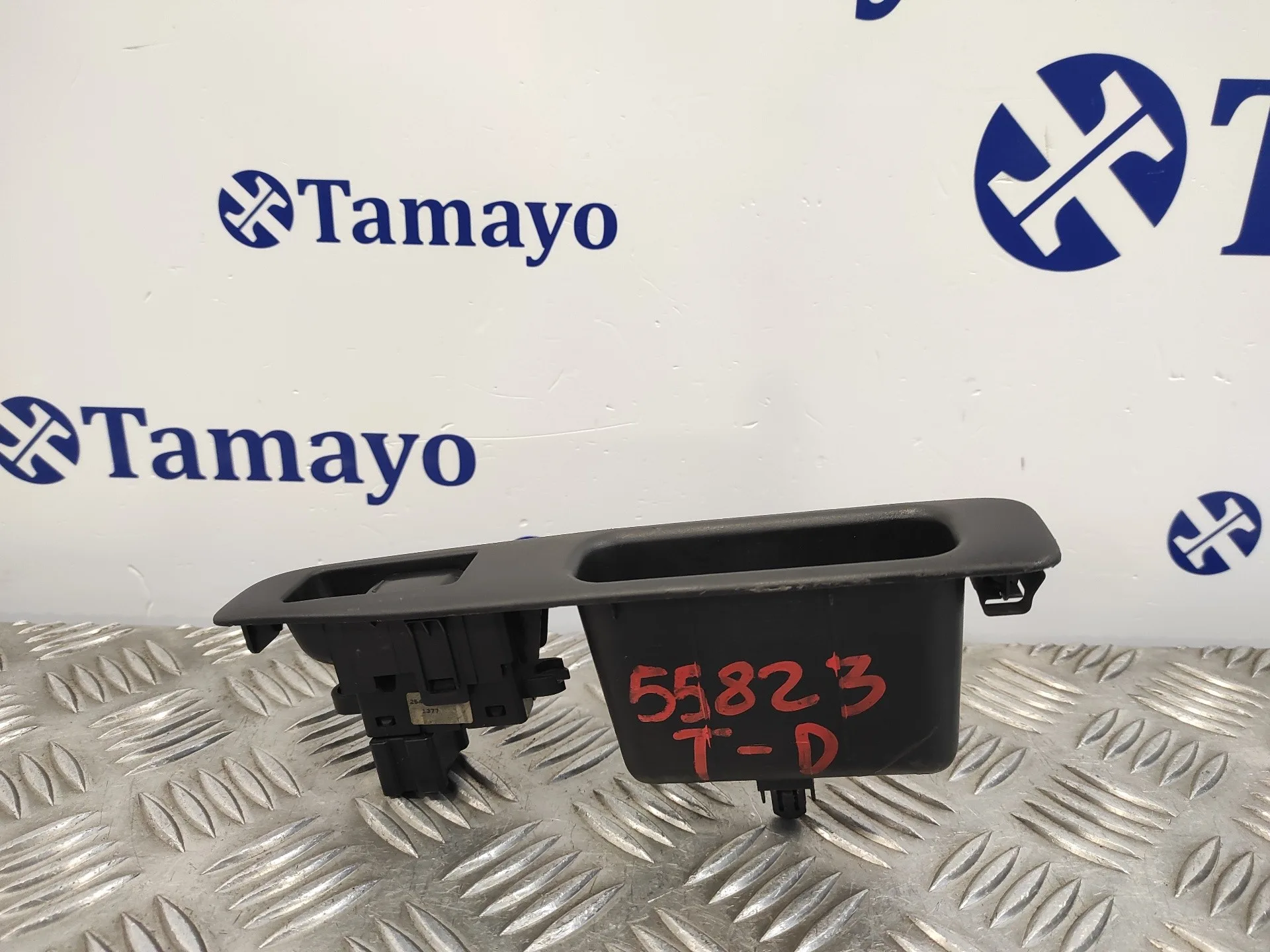Mando Elevalunas Trasero Derecho para Nissan Qashqai (J10)