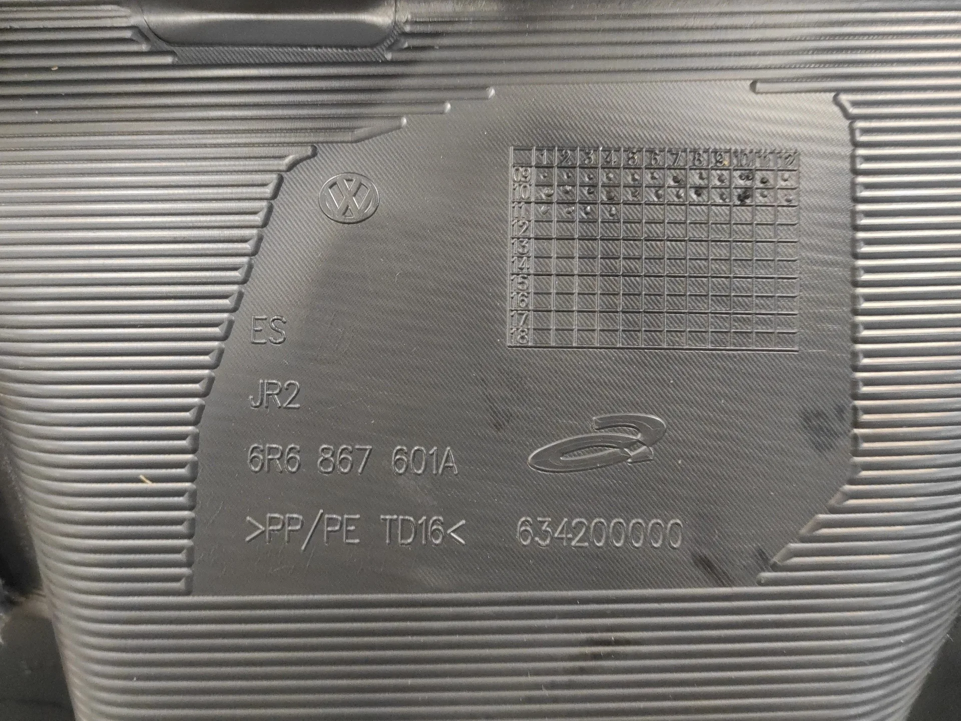 Guarnecido Porton Trasero para Volkswagen Polo (6R1)