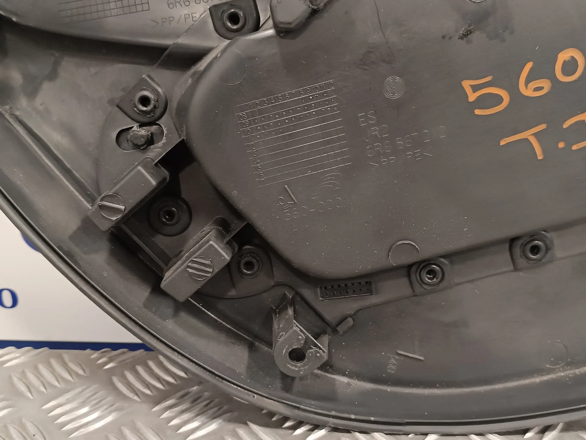 Guarnecido Puerta Trasera Derecha para Volkswagen Polo (6R1)