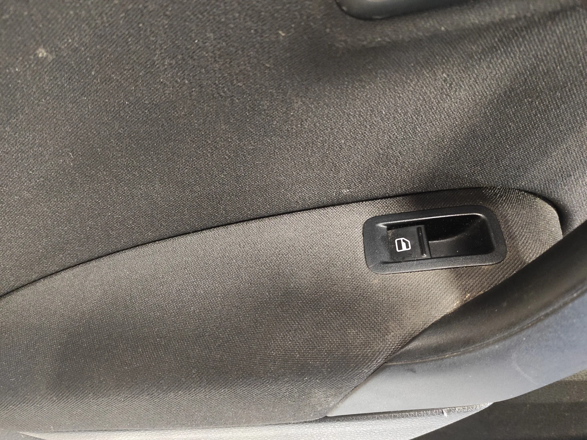 Guarnecido Puerta Trasera Izquierda para Volkswagen Polo (6R1)