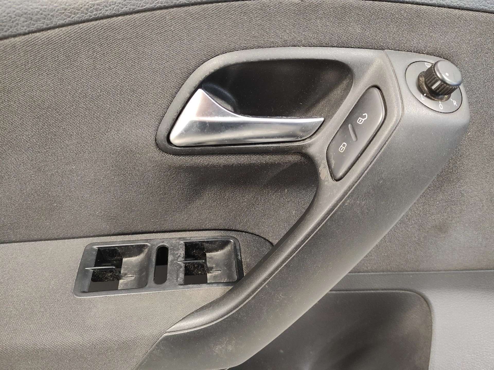 Guarnecido Puerta Delantera Izquierda para Volkswagen Polo (6R1)