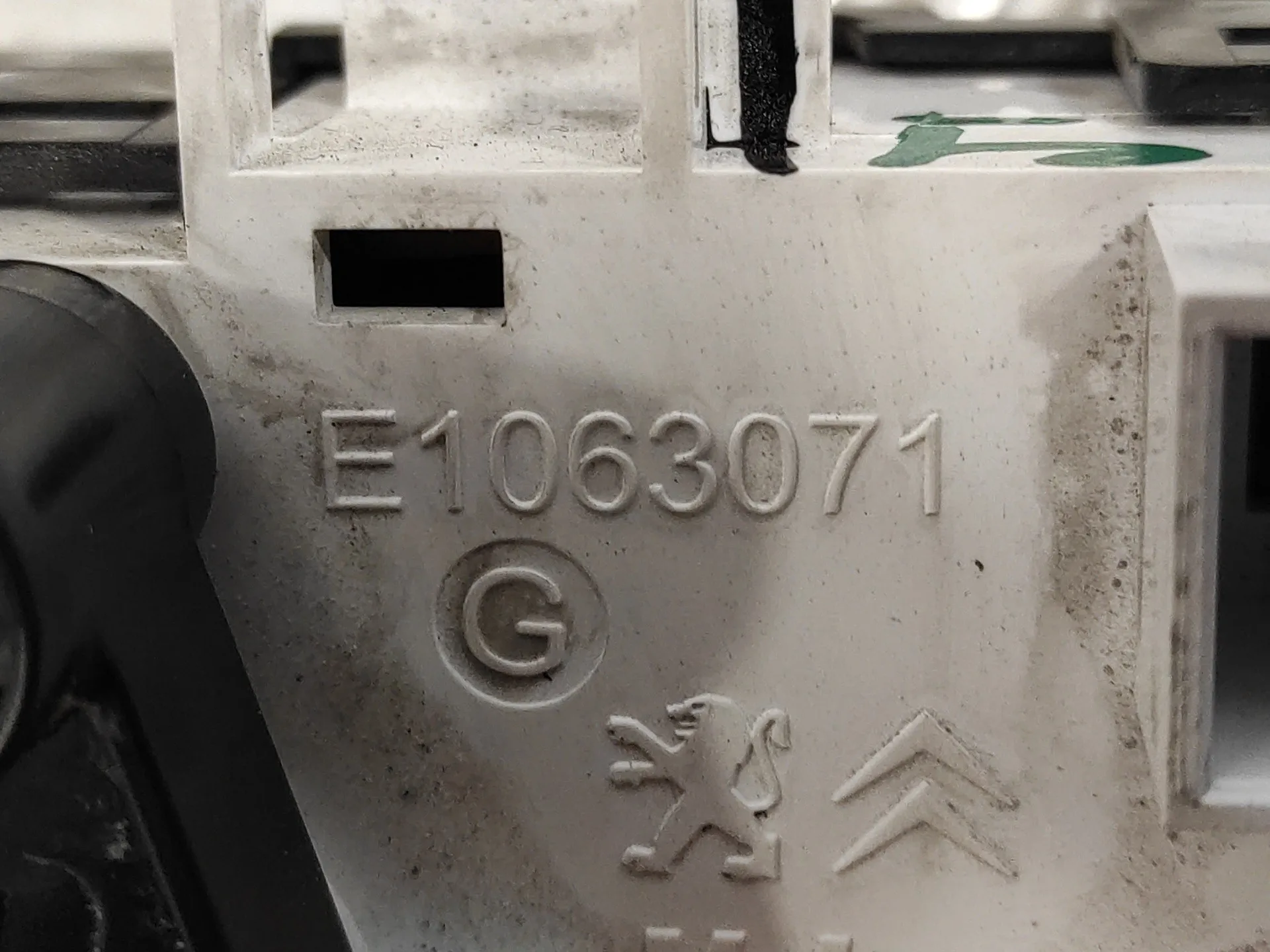 Mando Climatizador para Peugeot 208