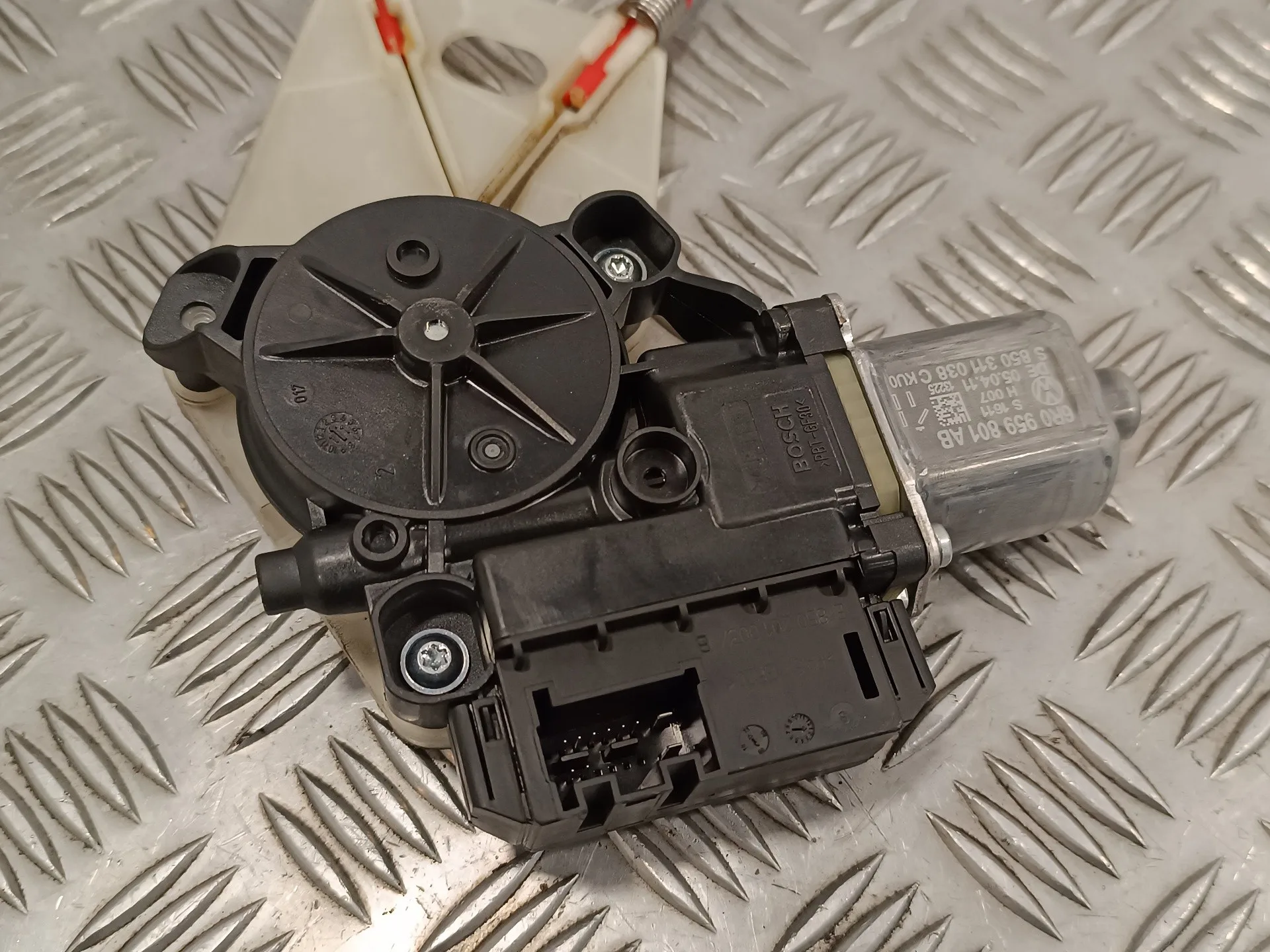 Elevalunas Delantero Izquierdo para Volkswagen Polo (6R1)