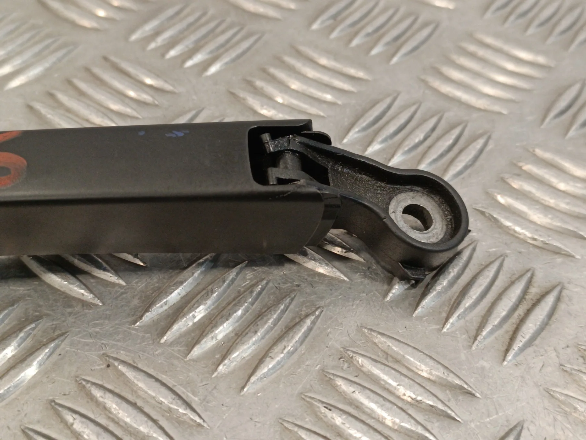 Brazo Limpia Trasero para Volkswagen Polo (6R1)