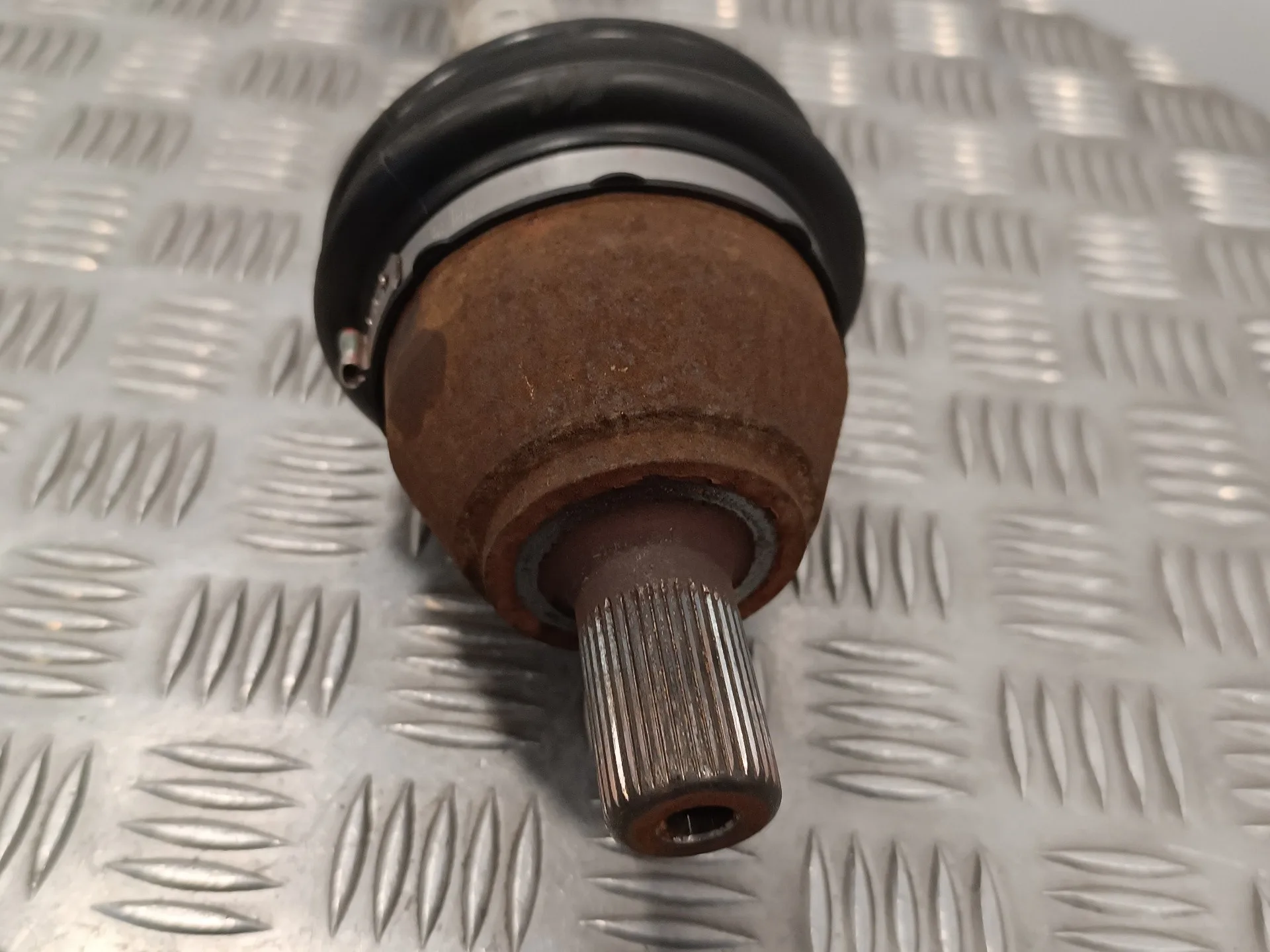 Transmision Delantera Izquierda para Ford Focus Berlina (Cap)