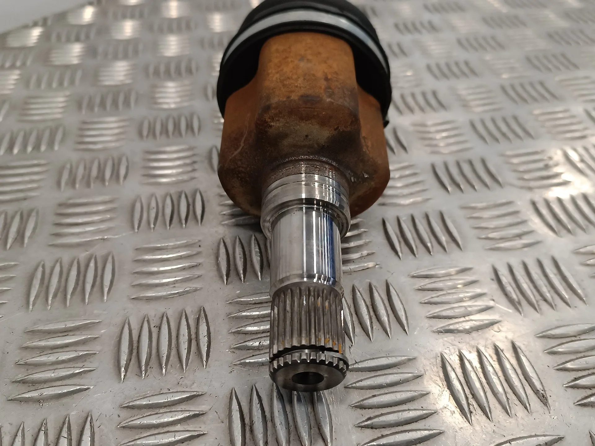 Transmision Delantera Izquierda para Ford Focus Berlina (Cap)