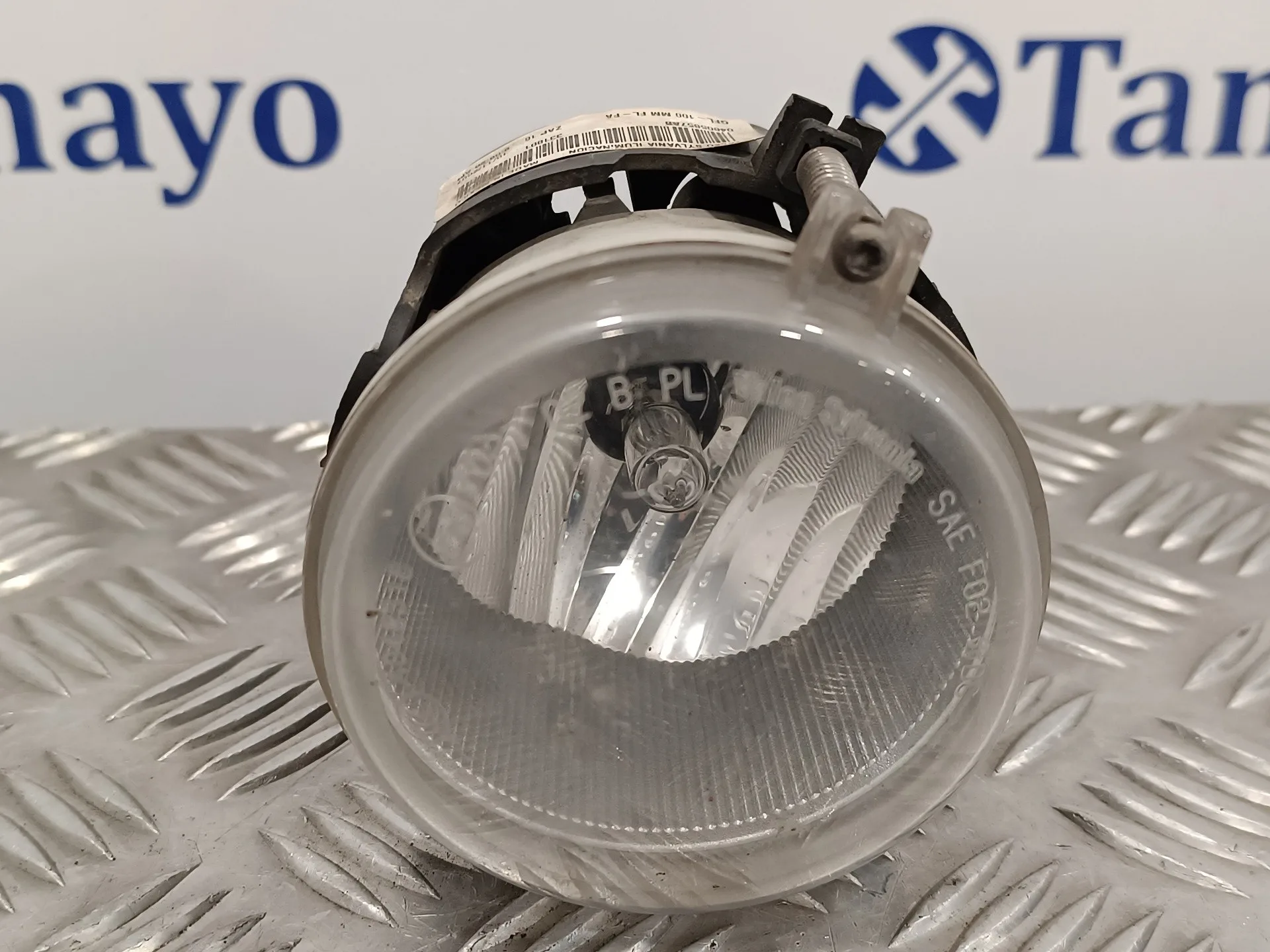 Faro Antiniebla Derecho para Jeep Patriot