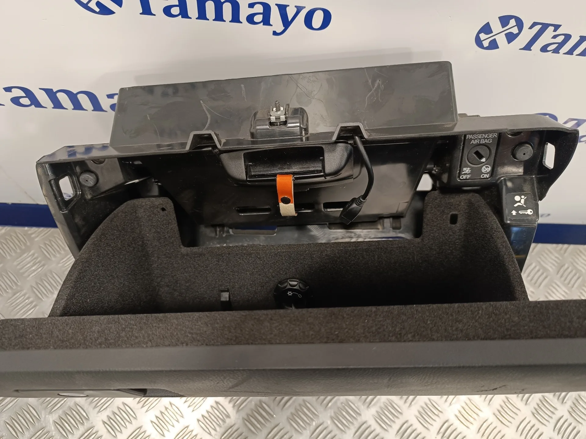 Guantera para Volkswagen Passat Variant (365)