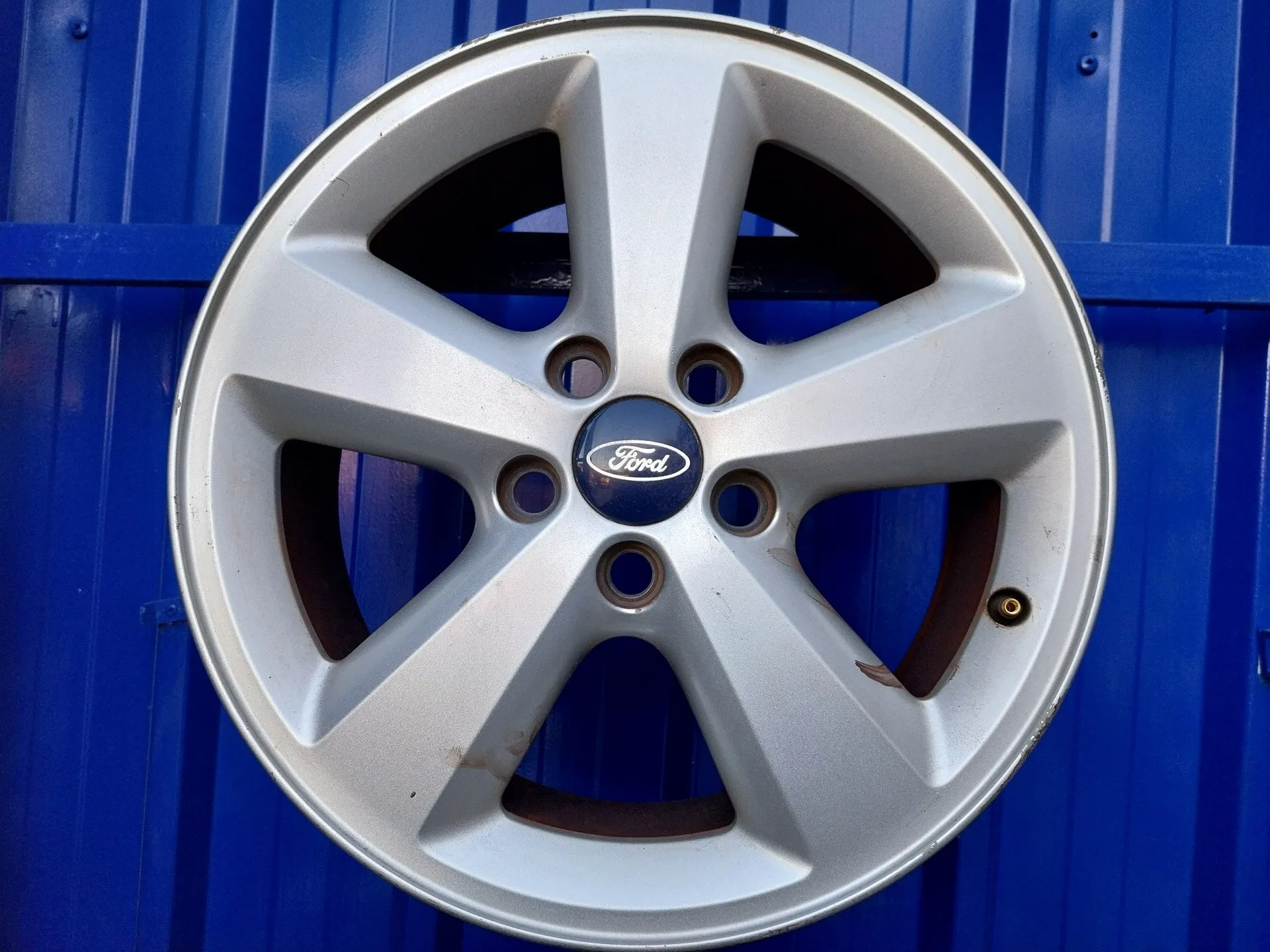 Llanta para Ford Focus Berlina (Cap)