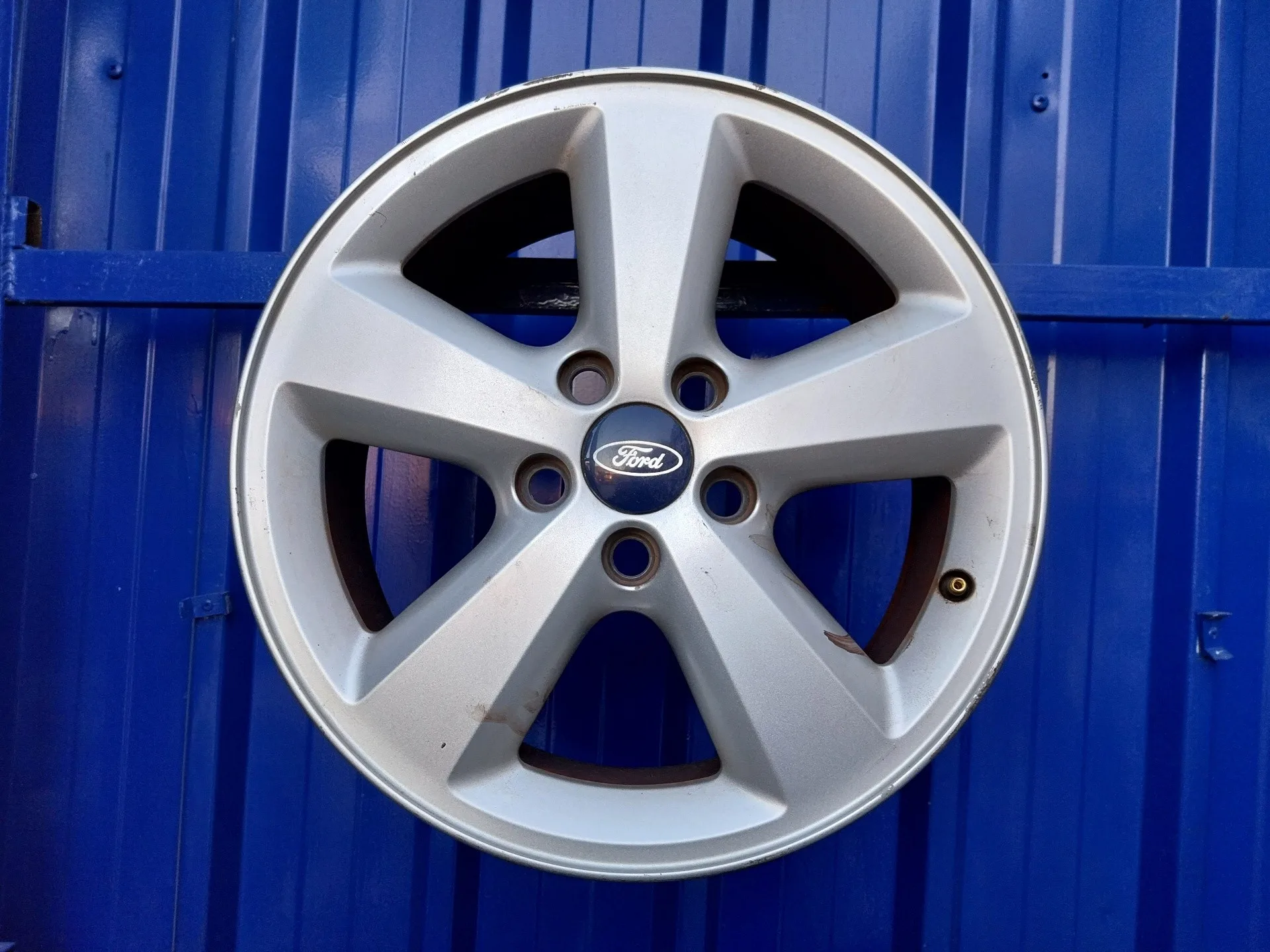 Llanta para Ford Focus Berlina (Cap)