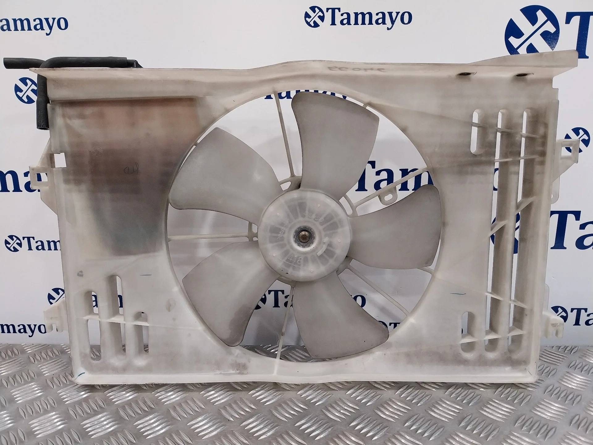 Electroventilador para Toyota Corolla Verso (R1)