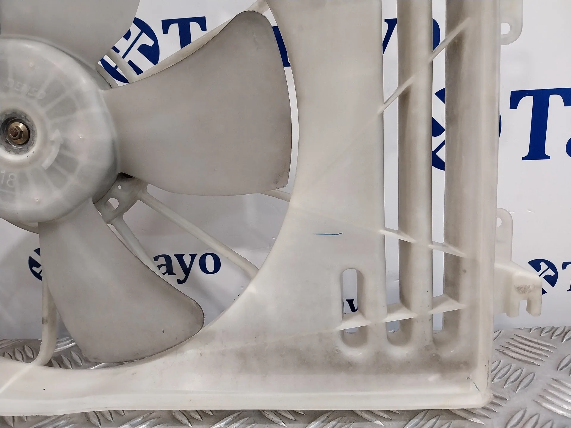 Electroventilador para Toyota Corolla Verso (R1)